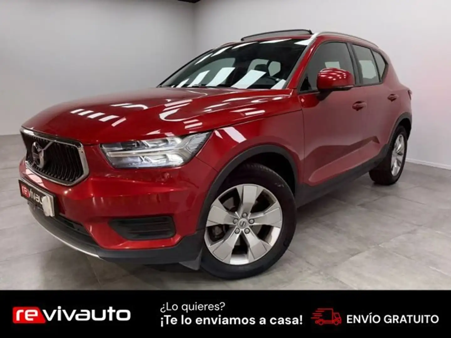 Volvo XC40 D4 Momentum AWD Aut. Rojo - 2