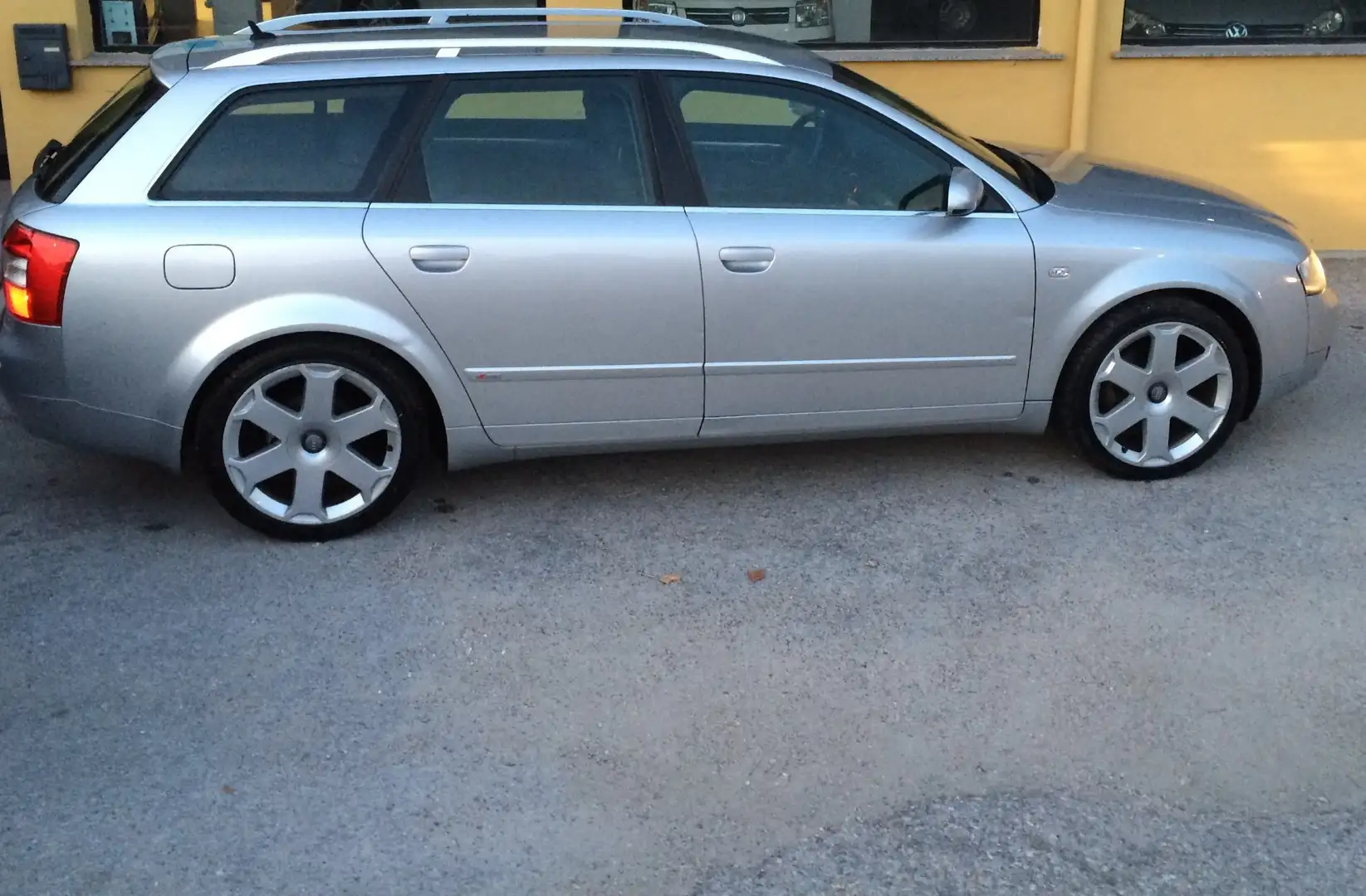 Audi A4 Avant 1.9 tdi 130cv 6m - 2
