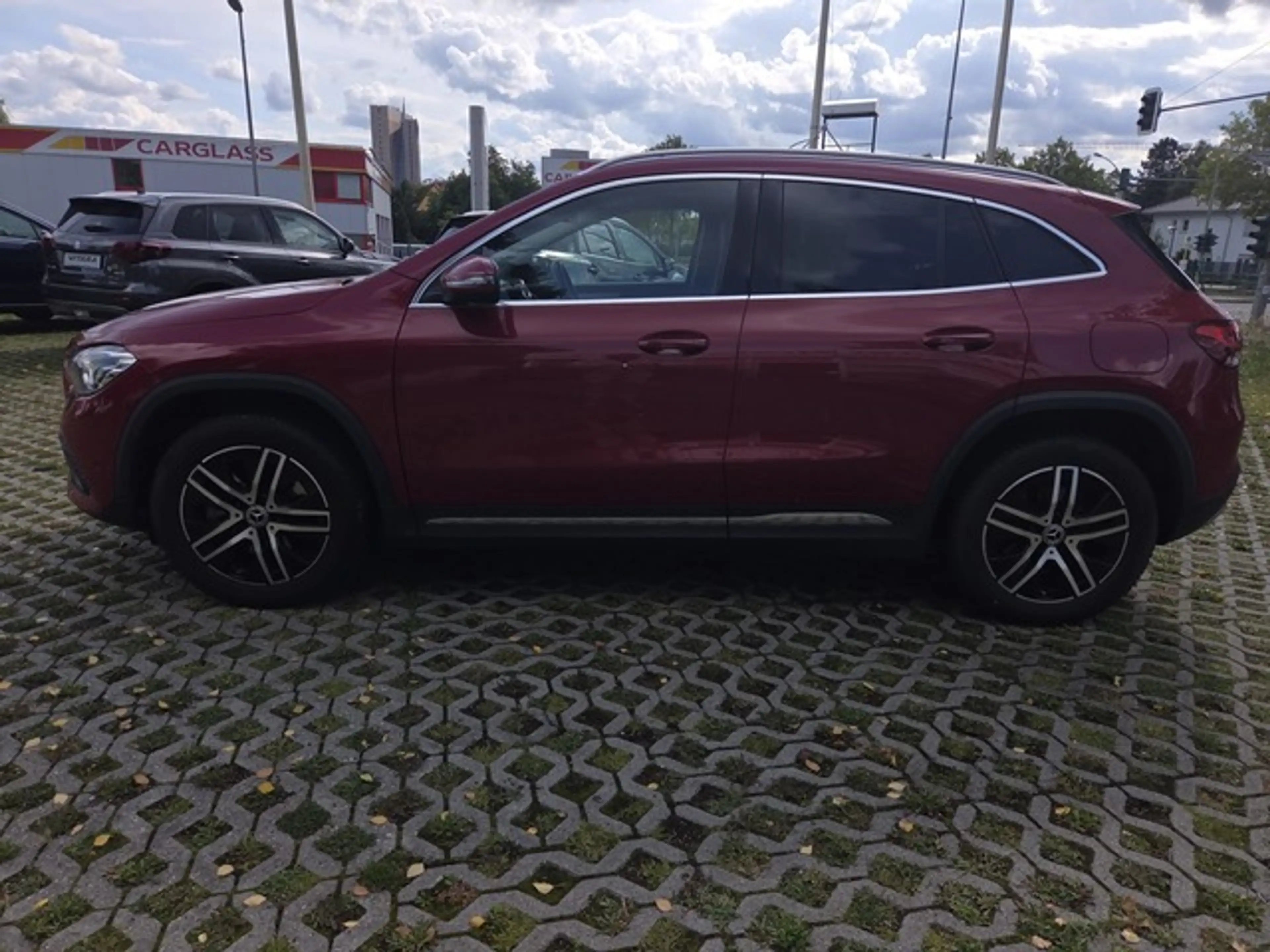 Mercedes-Benz GLA 250 e Progressive LED HP MBux Navi Spur — photo 4
