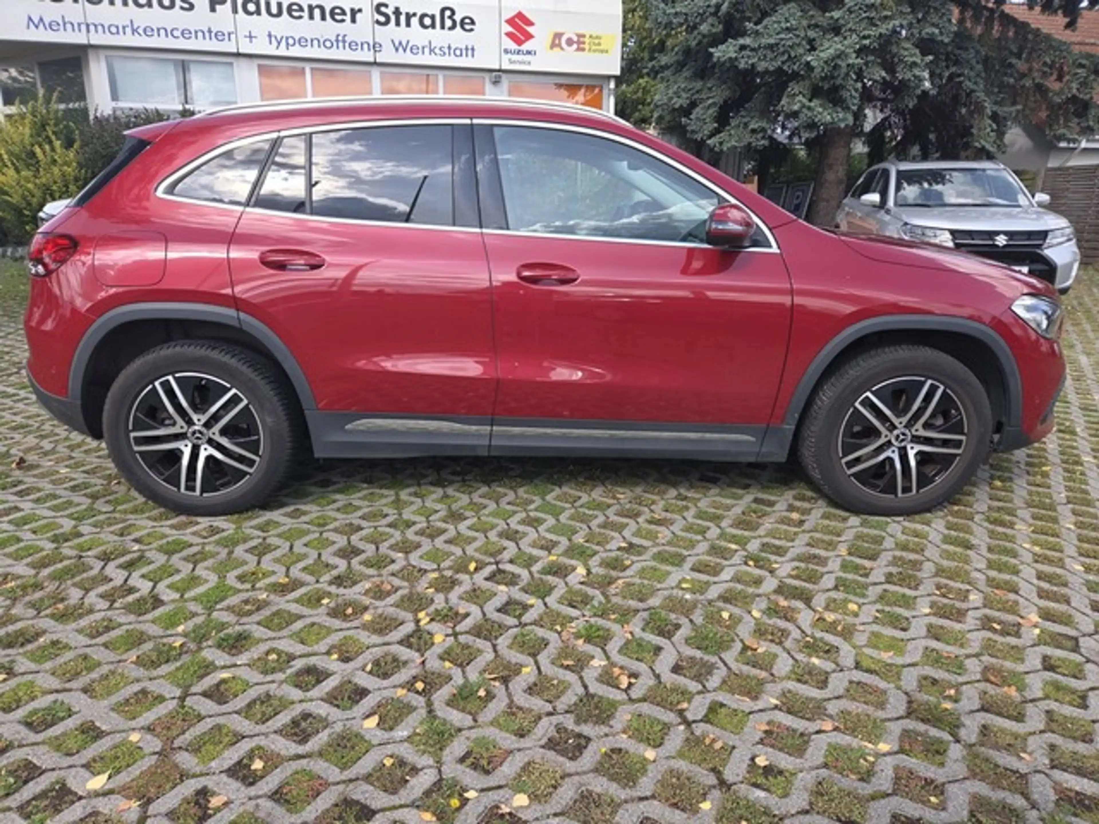 Mercedes-Benz GLA 250 e Progressive LED HP MBux Navi Spur — photo 8