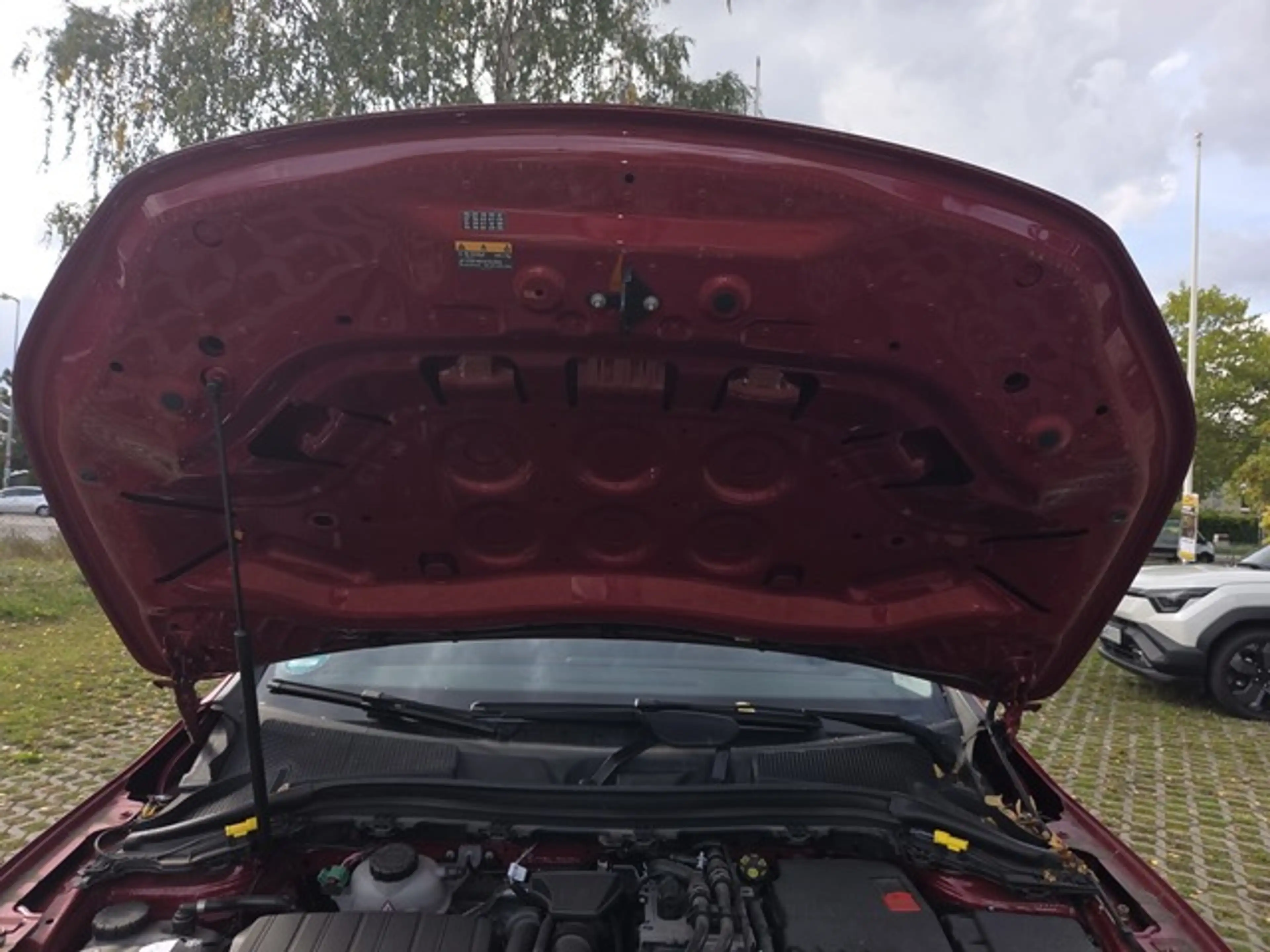 Mercedes-Benz GLA 250 e Progressive LED HP MBux Navi Spur — photo 14
