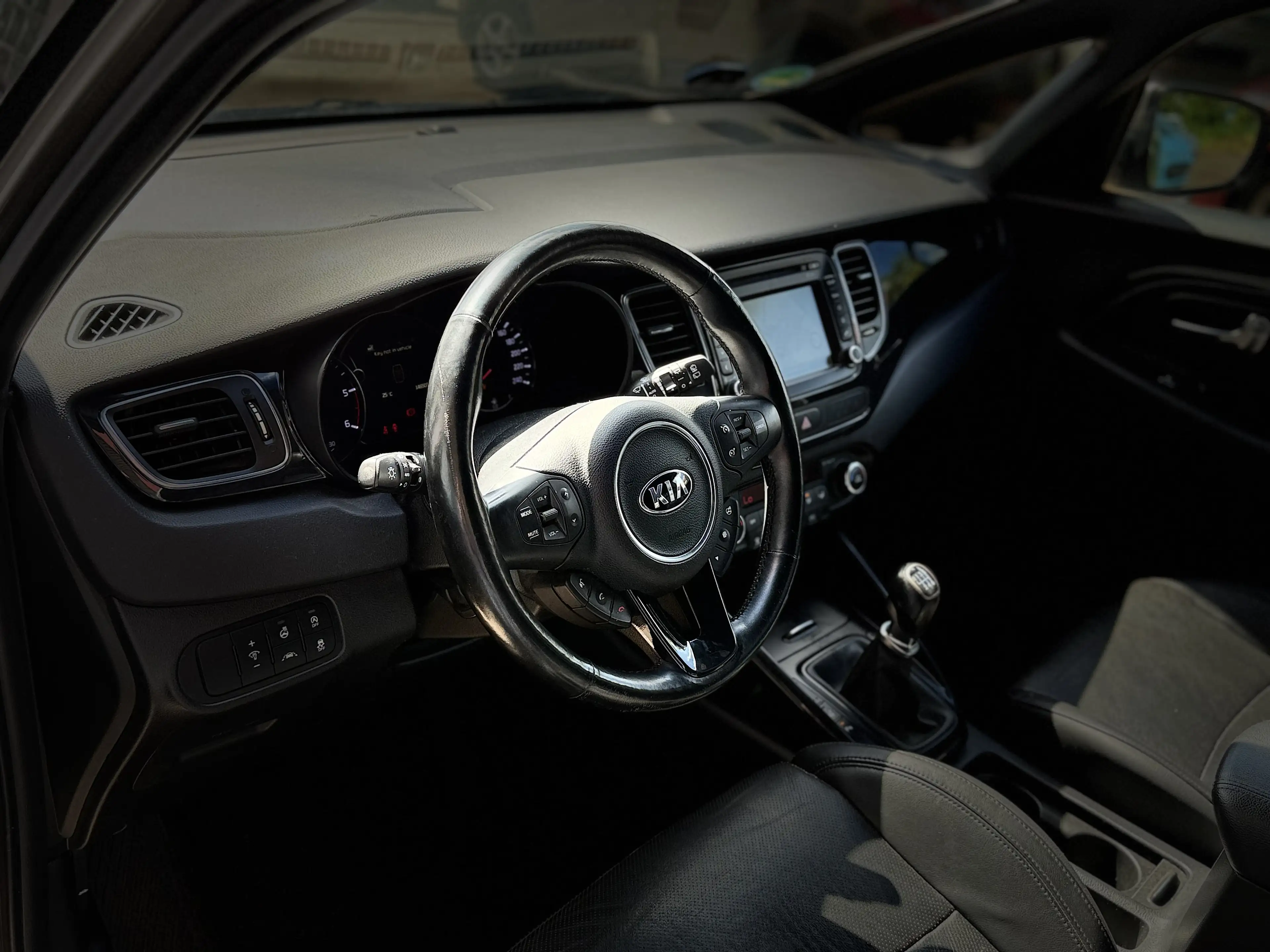 Kia Carens Spirit - 7 Sitzer - Klimaanlage - 2 . Hand — photo 7