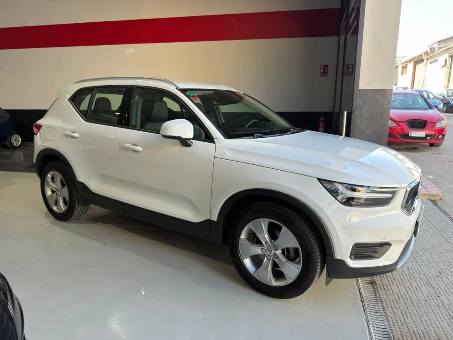 Volvo XC40 D3 Aut. Blanco - 2