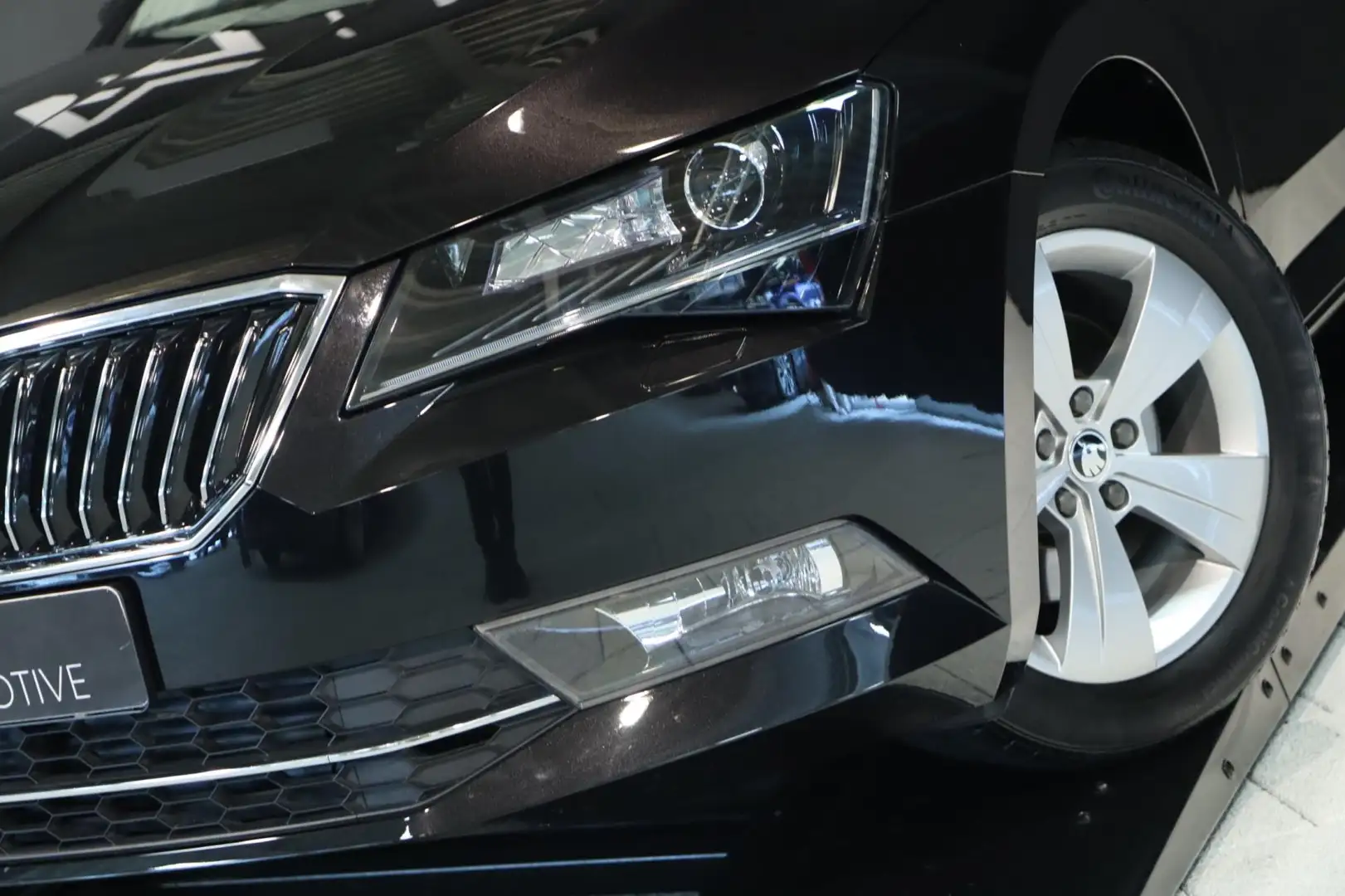 Skoda Superb 1.4 TSI ACT / PANODAK / DODEHOEK / ACC / MEMORY / Zwart - 2