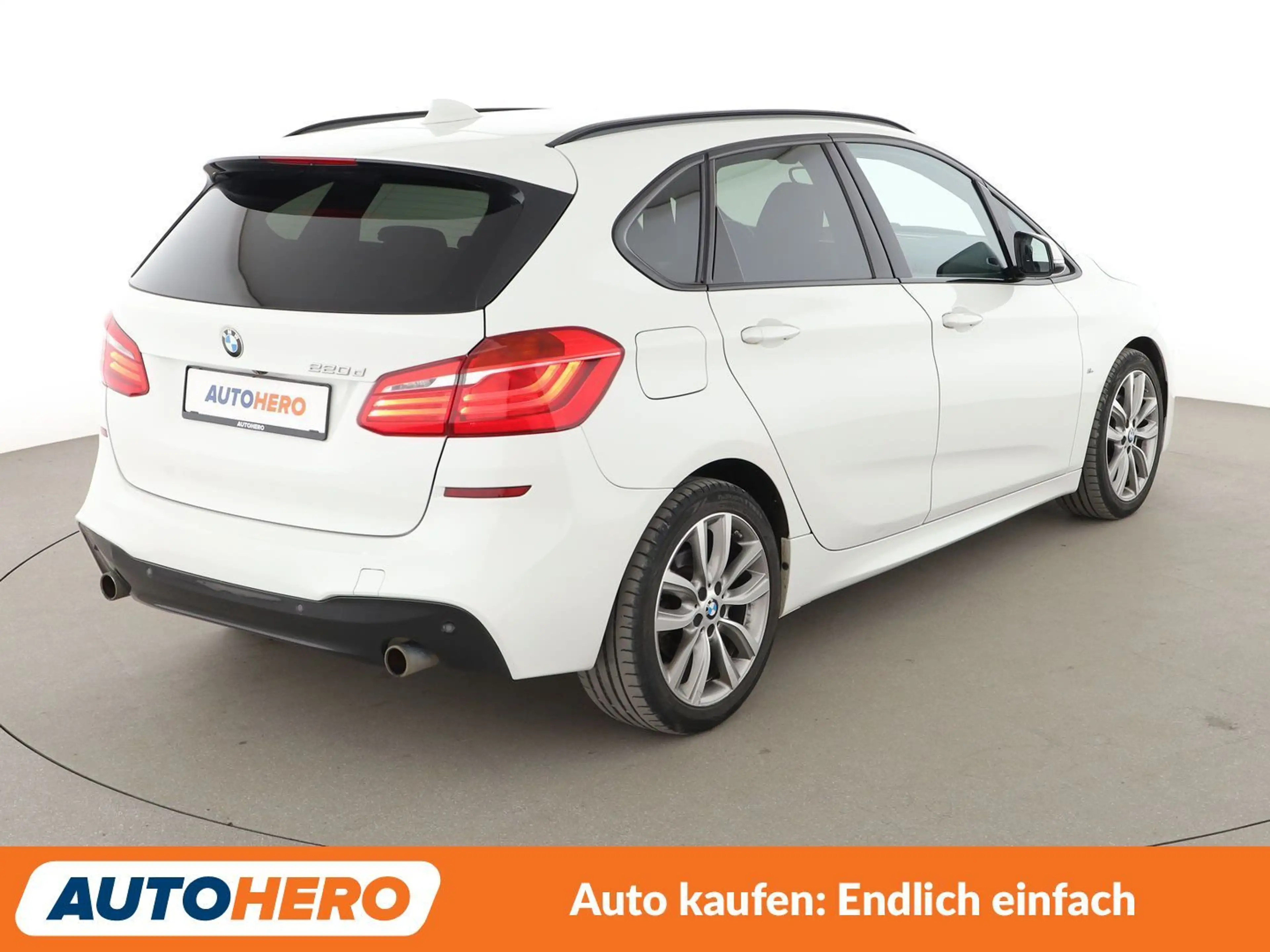 BMW 220 220d Active Tourer M Sport Aut.*NAVI*LED*CAM*HUD* — photo 6
