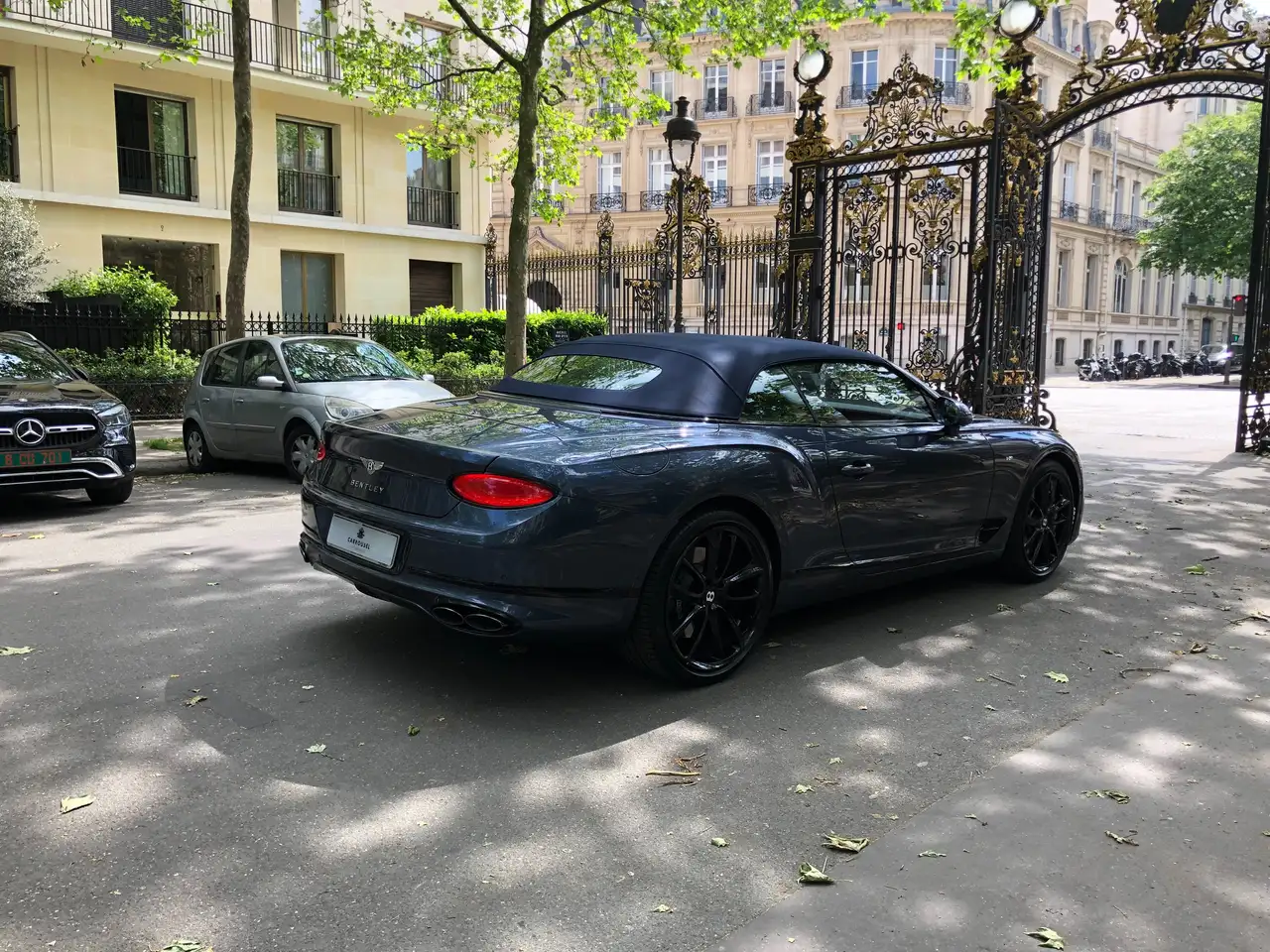 Bentley Continental GTC 2021 — фото 12