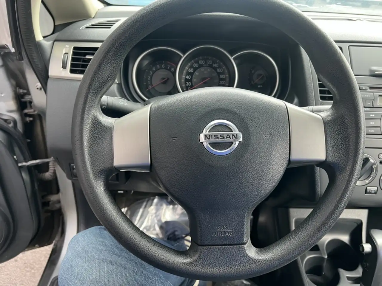 Nissan Versa photo Nissan Versa