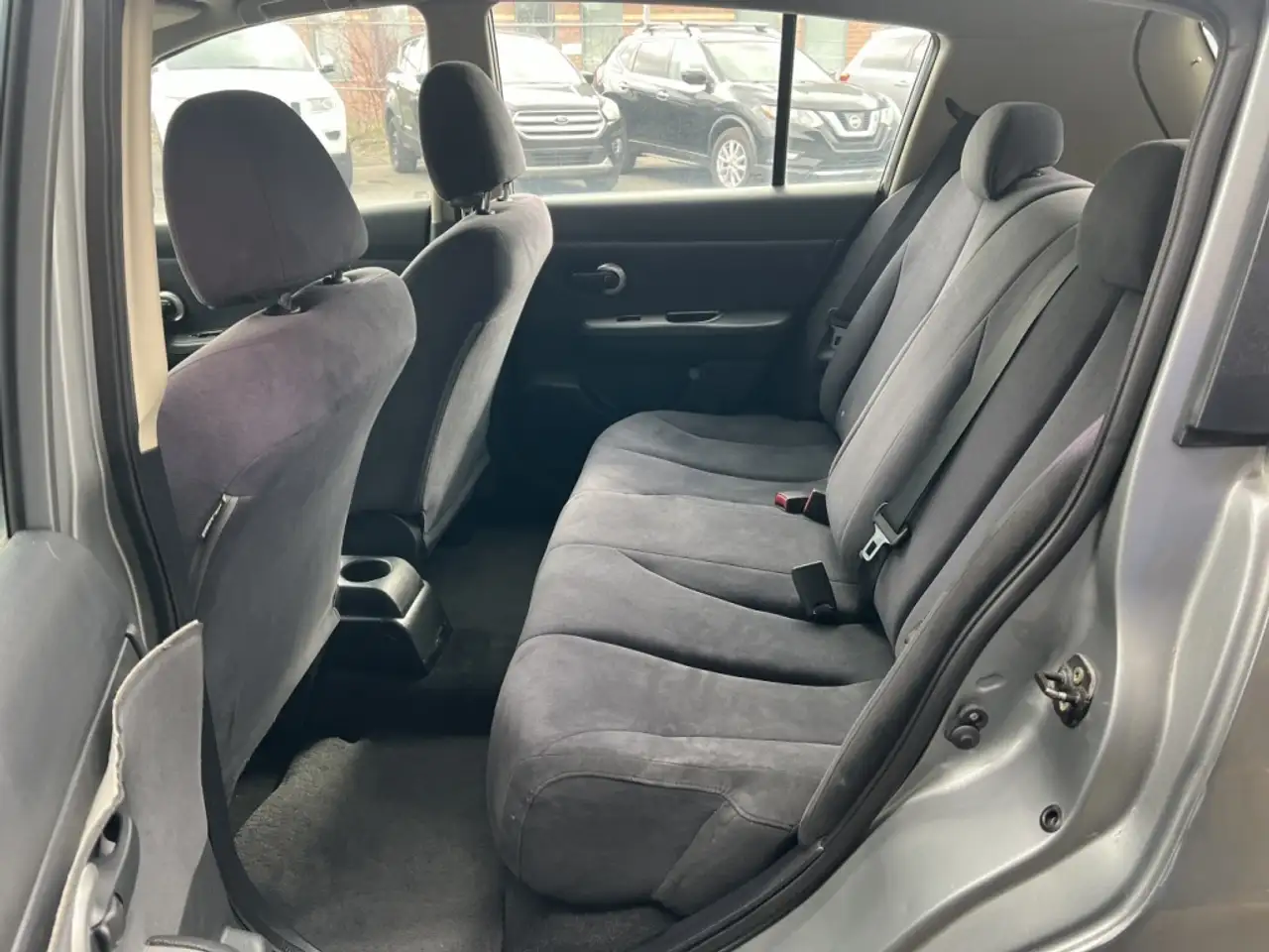 Nissan Versa photo Nissan Versa