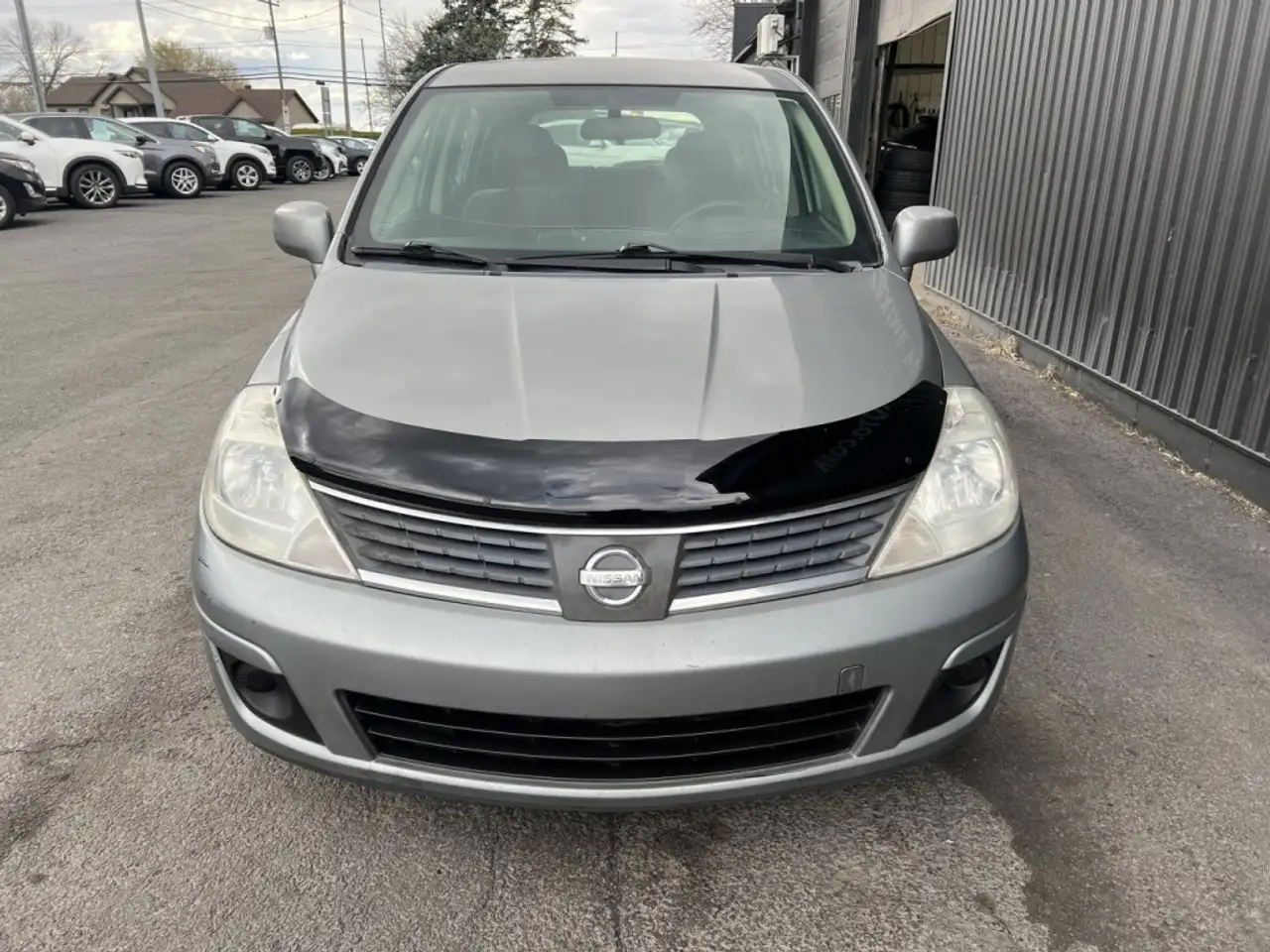Nissan Versa photo Nissan Versa
