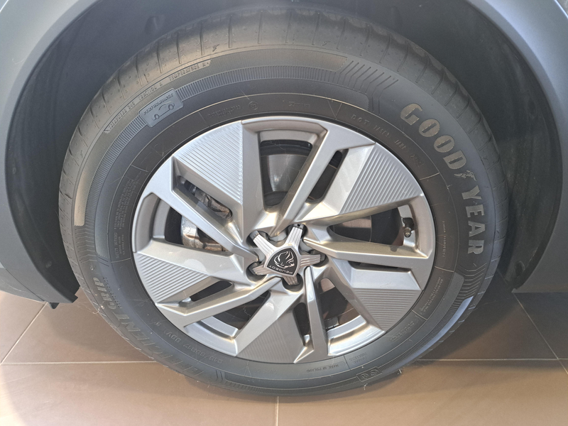 Peugeot 408 1.2 Hybrid Allure e-DSC6 5d 100kW — photo 7