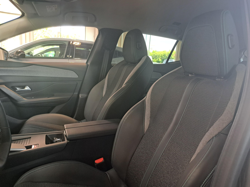 Peugeot 408 1.2 Hybrid Allure e-DSC6 5d 100kW — photo 10