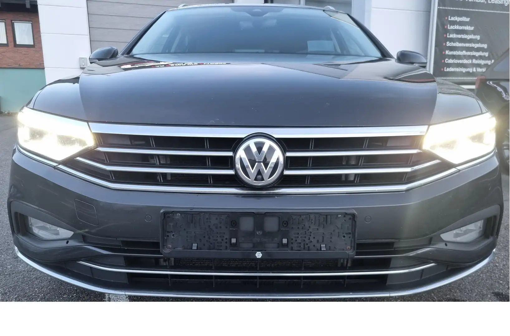 Volkswagen Passat Variant Elegance TDI DSG Digital Matrix AHK 360°Kam HuD Grey - 2