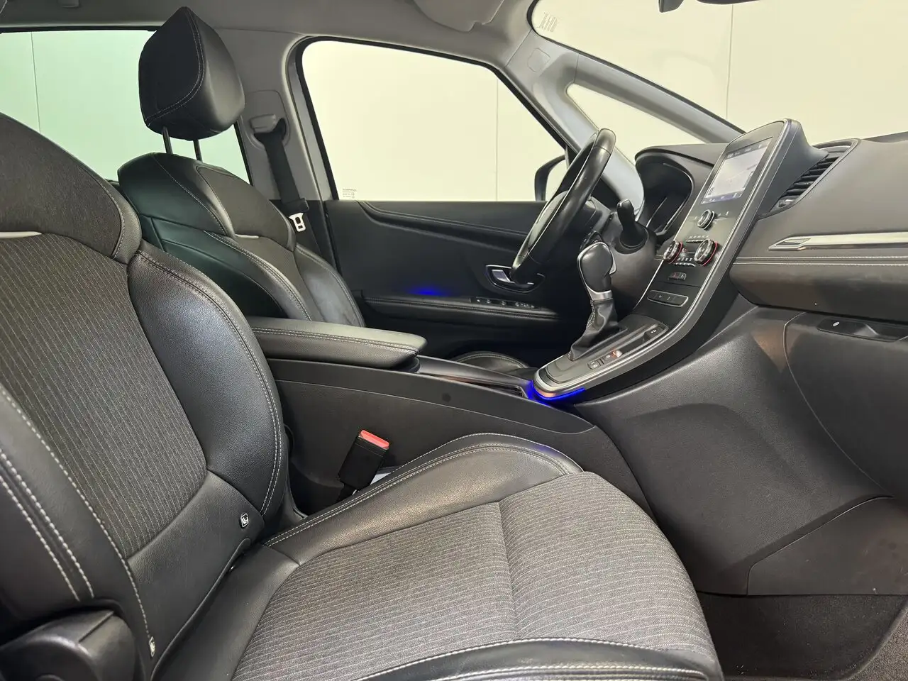 Renault Grand Scenic 1.3 TCe 7 PL Autom. Airco GPS Topstaat! ..., миниатюра 2