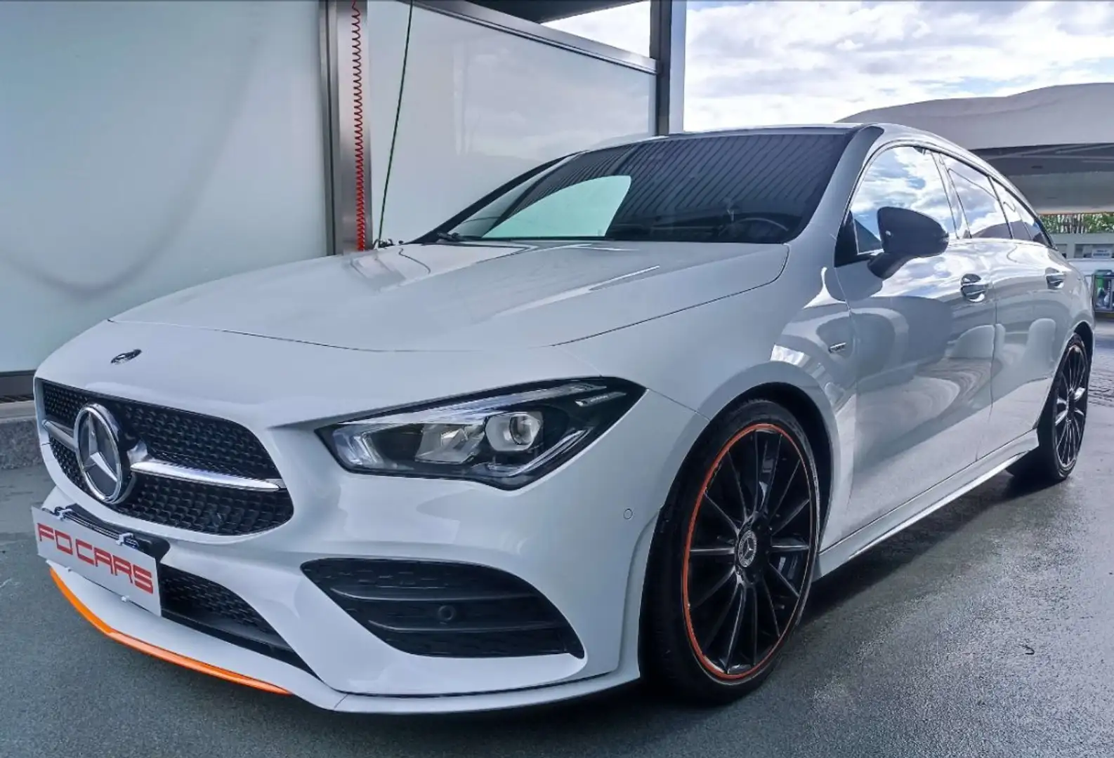 Mercedes-Benz CLA 220 Shooting Brake 220 Edition1 auto Bianco - 2