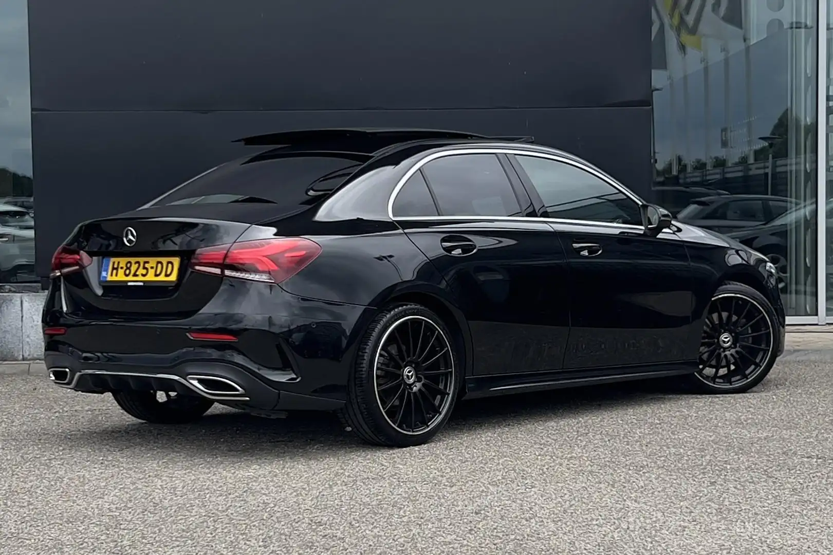 Mercedes-Benz A 180 A Limousine Automaat Business Solution AMG | Advan Zwart - 2