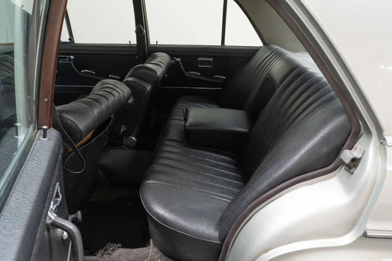 Mercedes-Benz 280 SE / 9 3.5, foto 12
