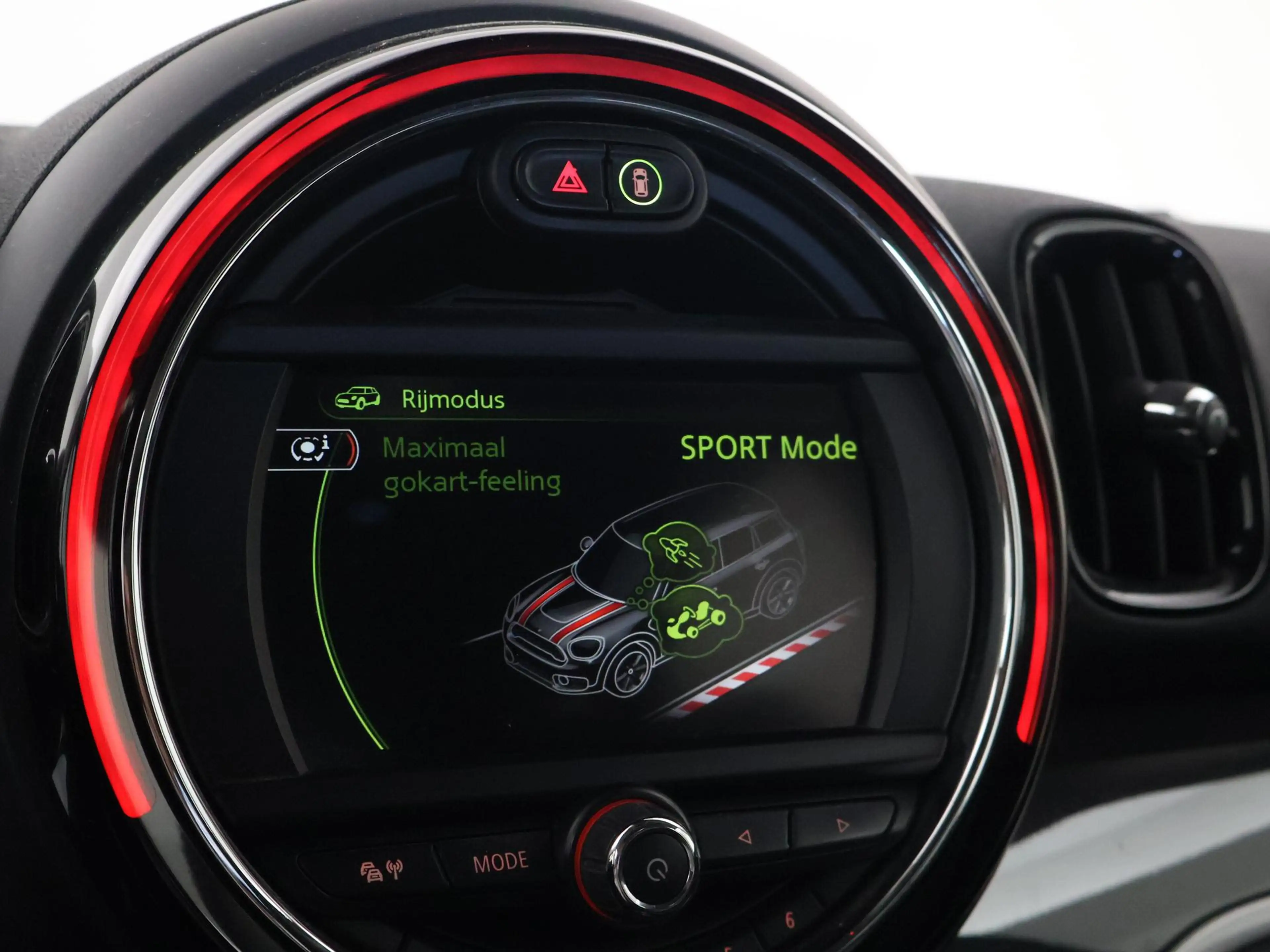 MINI Cooper S Countryman 1.5 ALL4 PLUG-IN HYBRID 224 PK + PANORAMA | LED | — photo 35
