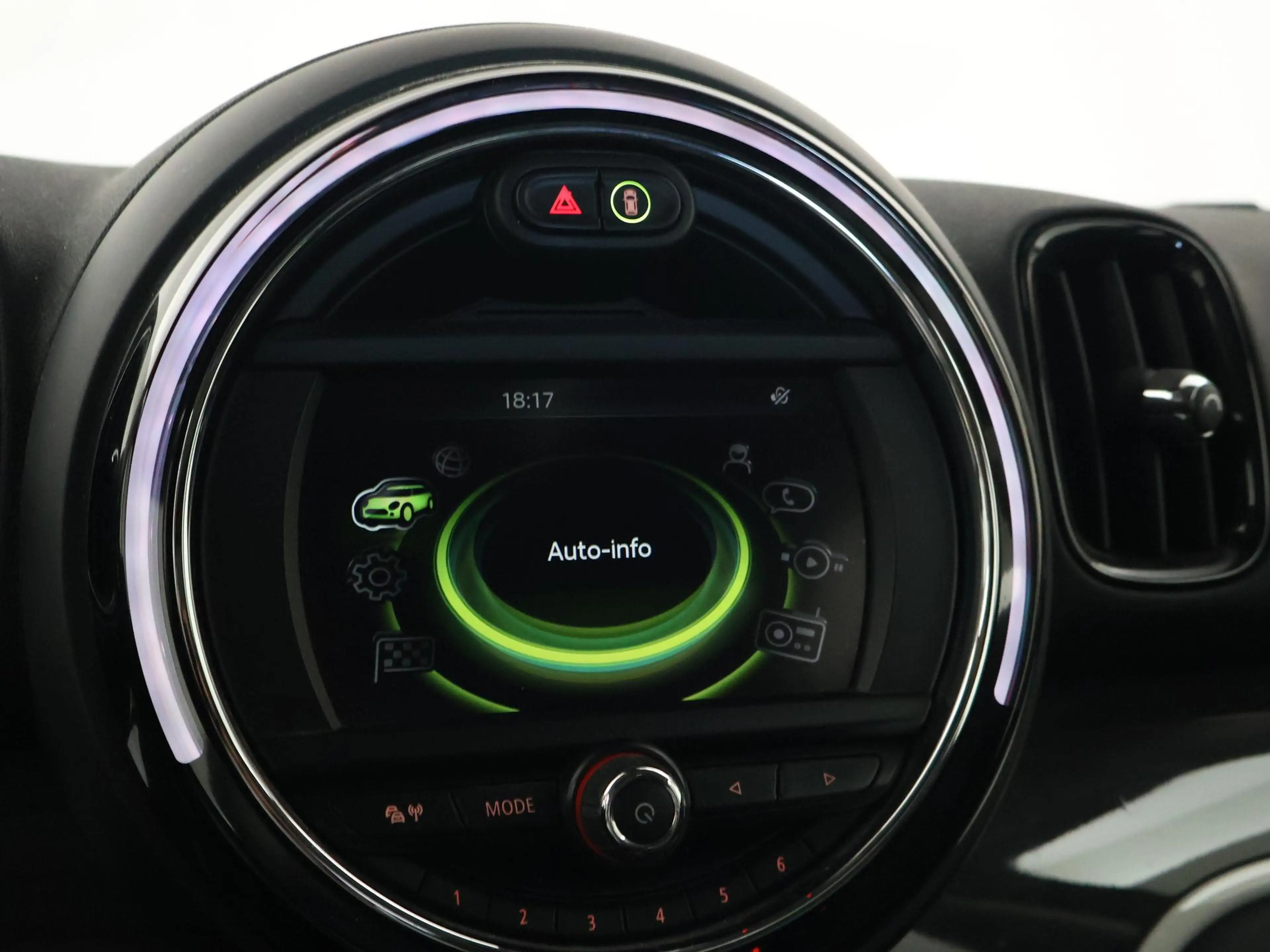 MINI Cooper S Countryman 1.5 ALL4 PLUG-IN HYBRID 224 PK + PANORAMA | LED | — photo 33