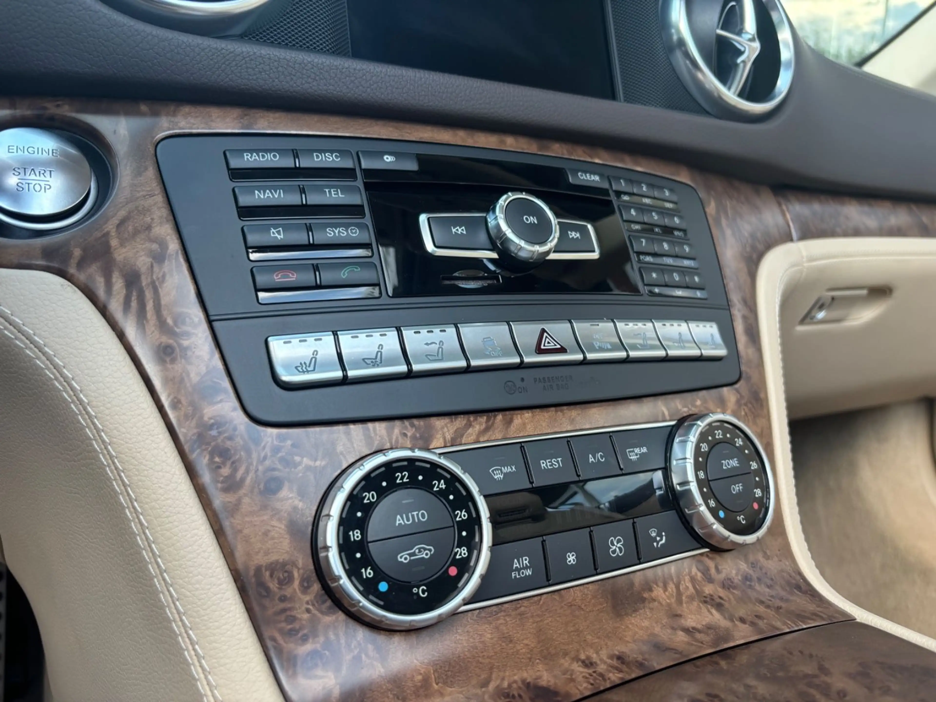 Mercedes-Benz SL 500 deutsch 1.Hand AMG Airscarf — photo 12