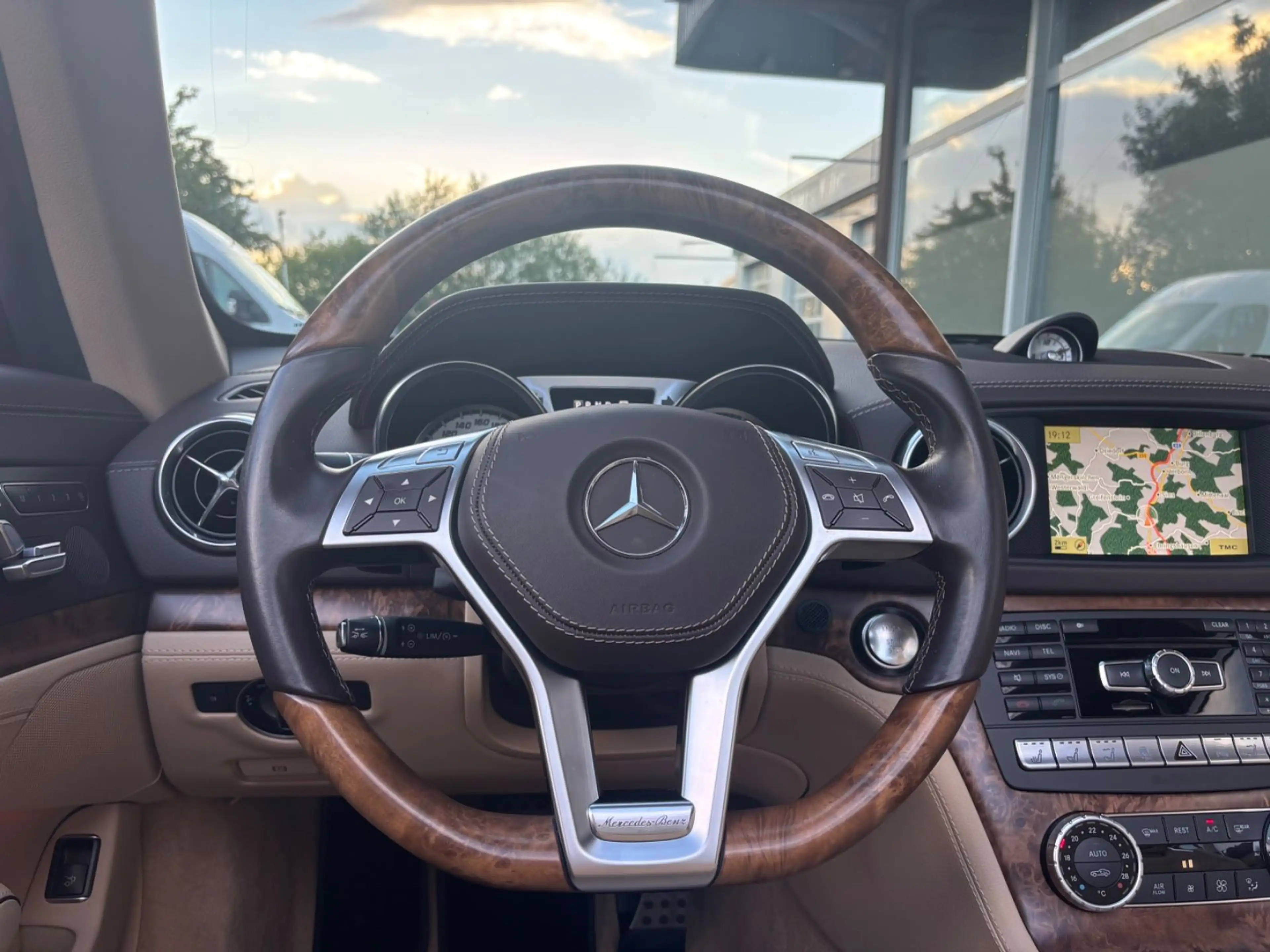 Mercedes-Benz SL 500 deutsch 1.Hand AMG Airscarf — photo 18