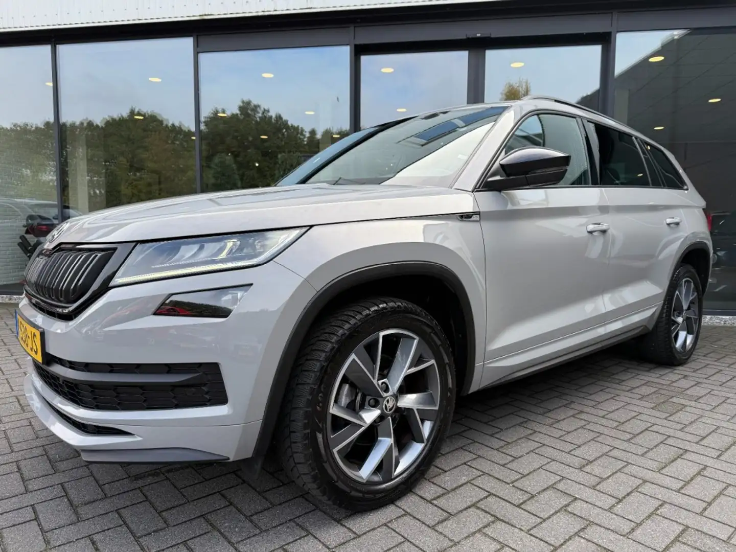 Skoda Kodiaq 1.5 TSI SportLine 7-pers,Pano,Leer/Alcant,LED,Memo Grau - 2