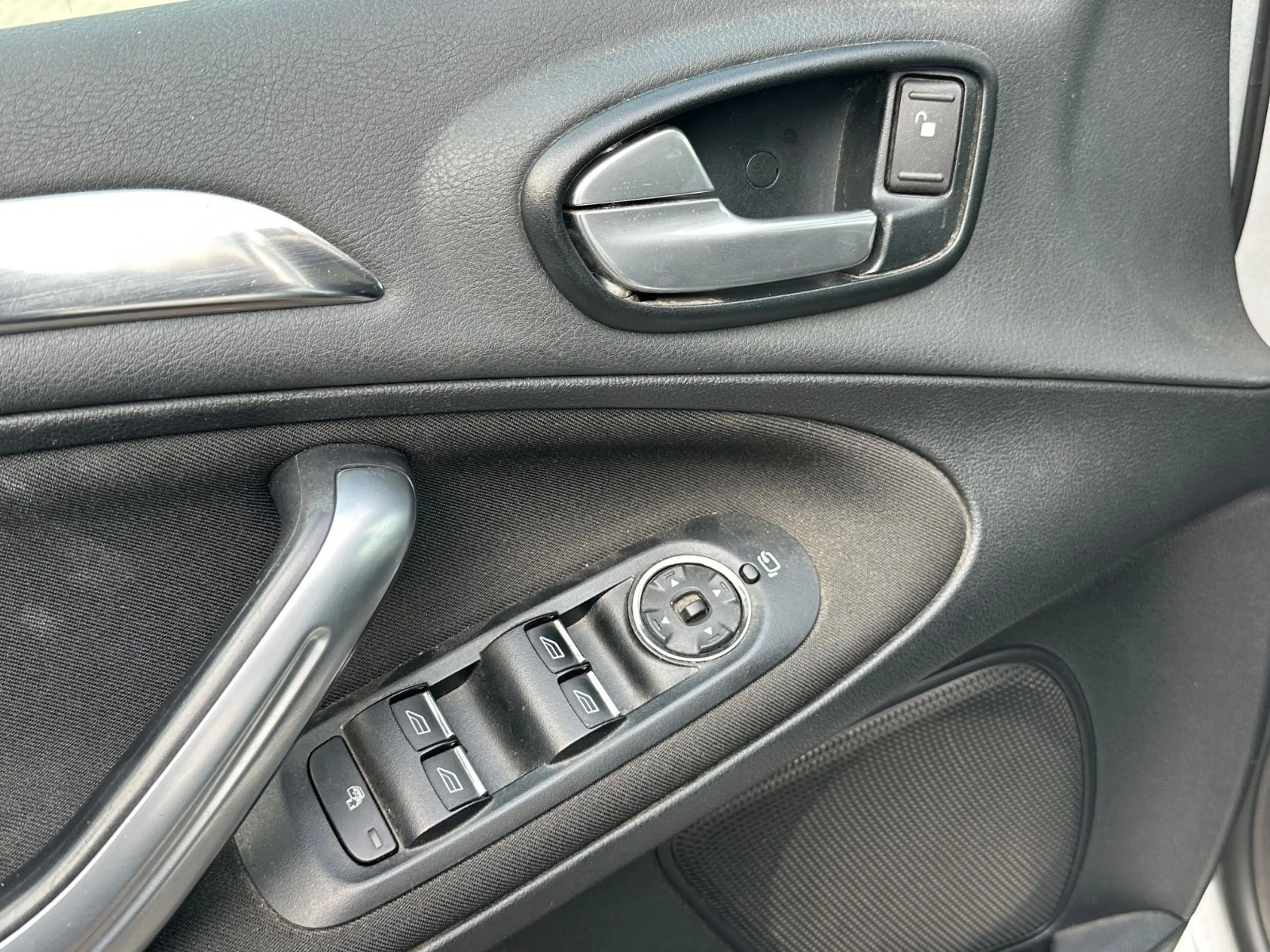 Ford S-Max S-MAX Titanium 2.0 Benzin*Klima*Temp*Navi*Xenon* — photo 14
