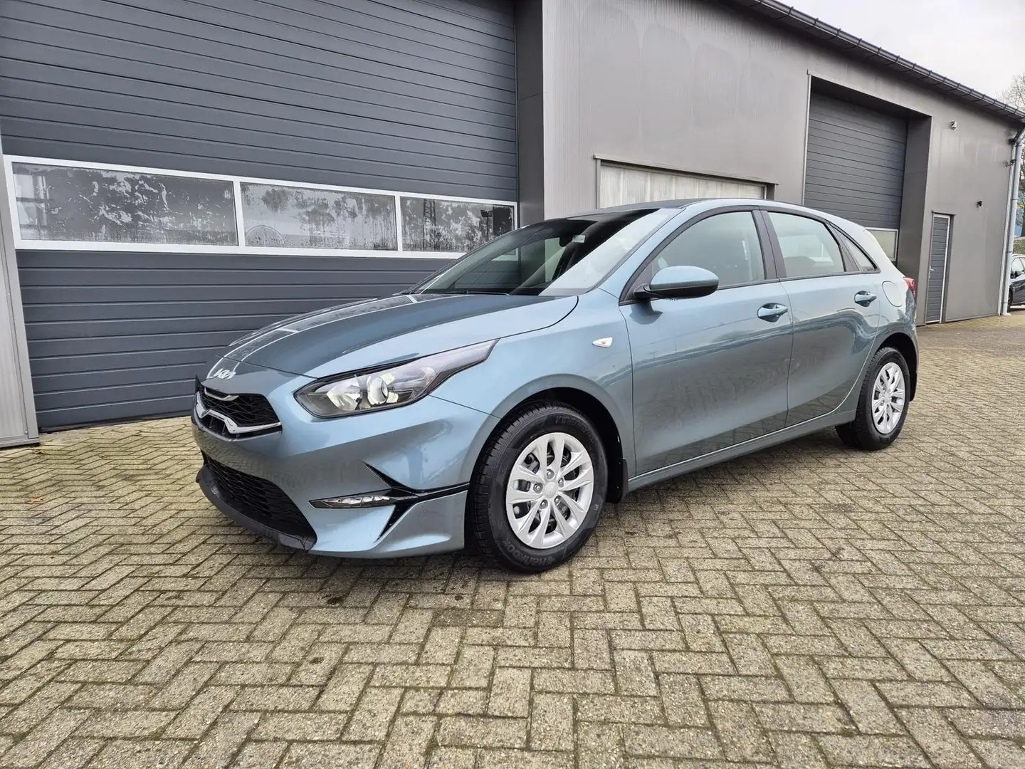 Kia Ceed / cee'd Vision 1.5 T-GDi 140PS Automatik Klimaautomatik Al Gris - 1