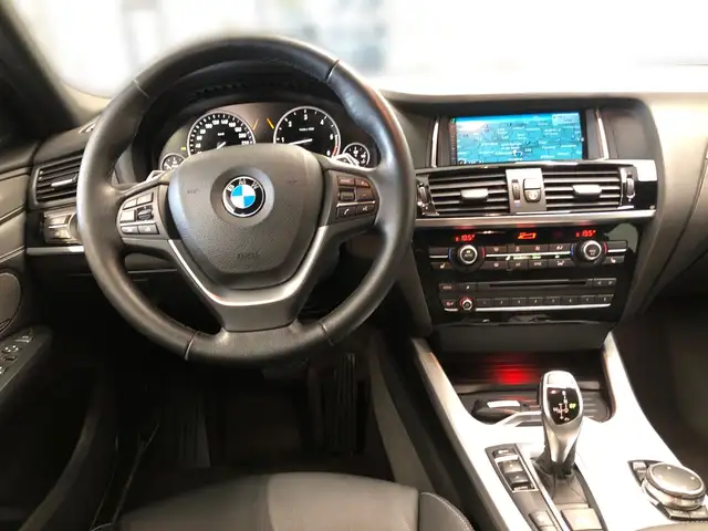 BMW X4 view 8