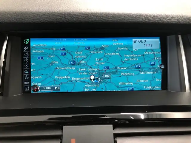 BMW X4 view 5