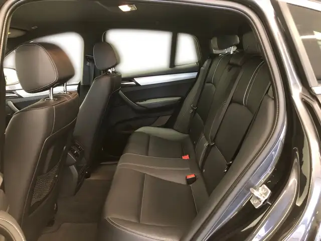 BMW X4 view 7