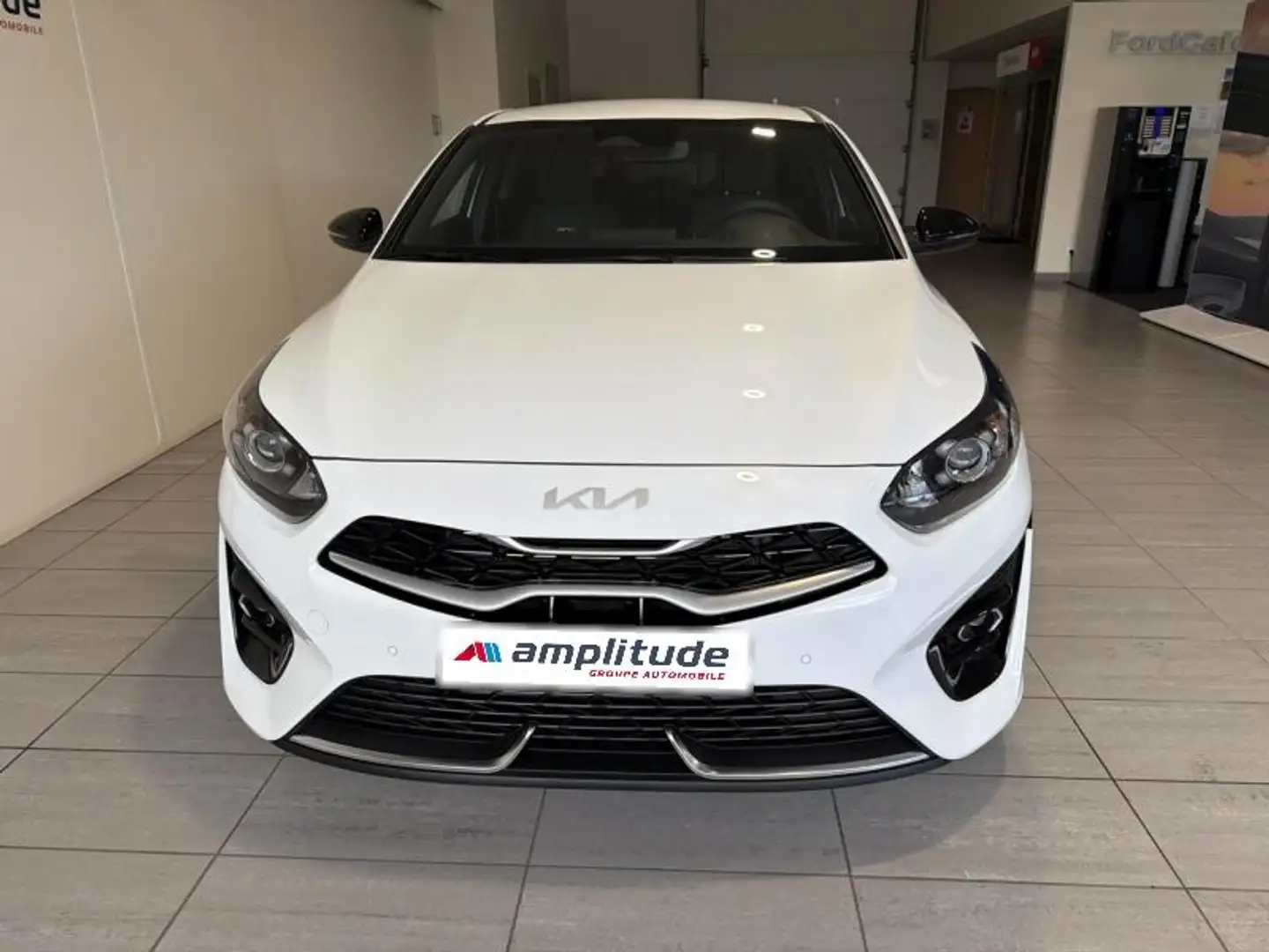 Kia ProCeed / pro_cee'd 1.5 T-GDi 140ch GT-line DCT7 Weiß - 2
