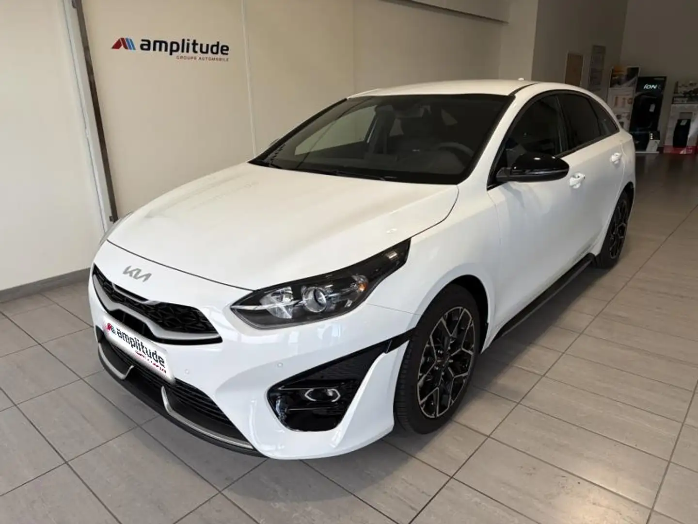 Kia ProCeed / pro_cee'd 1.5 T-GDi 140ch GT-line DCT7 Weiß - 1