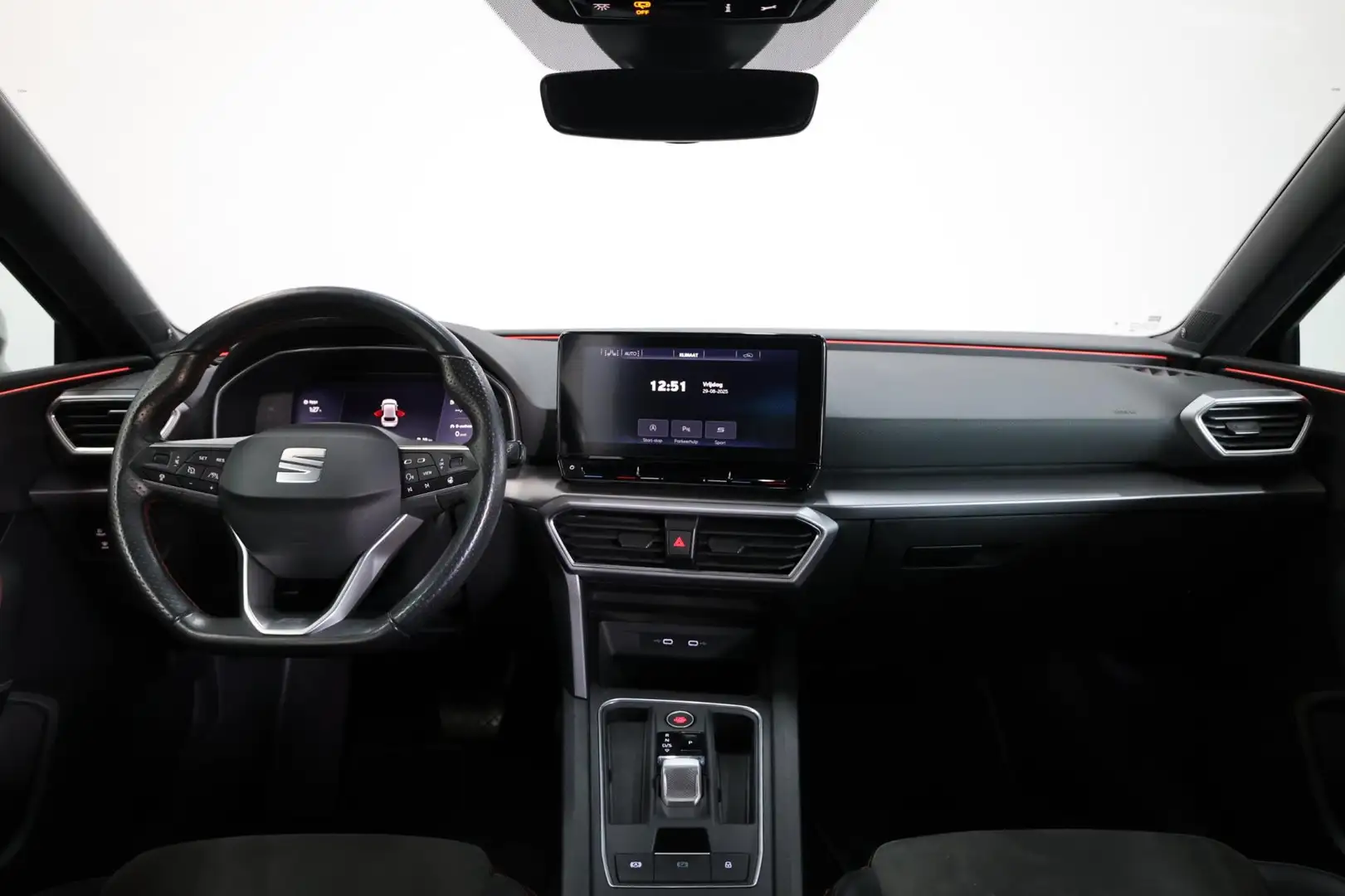 SEAT Leon 1.5 eTSI FR LED/SFEER/VIRTUAL/PANORAMADAK/S.VERWAR Noir - 2