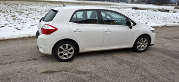 1,8 VVT-i Hybrid High