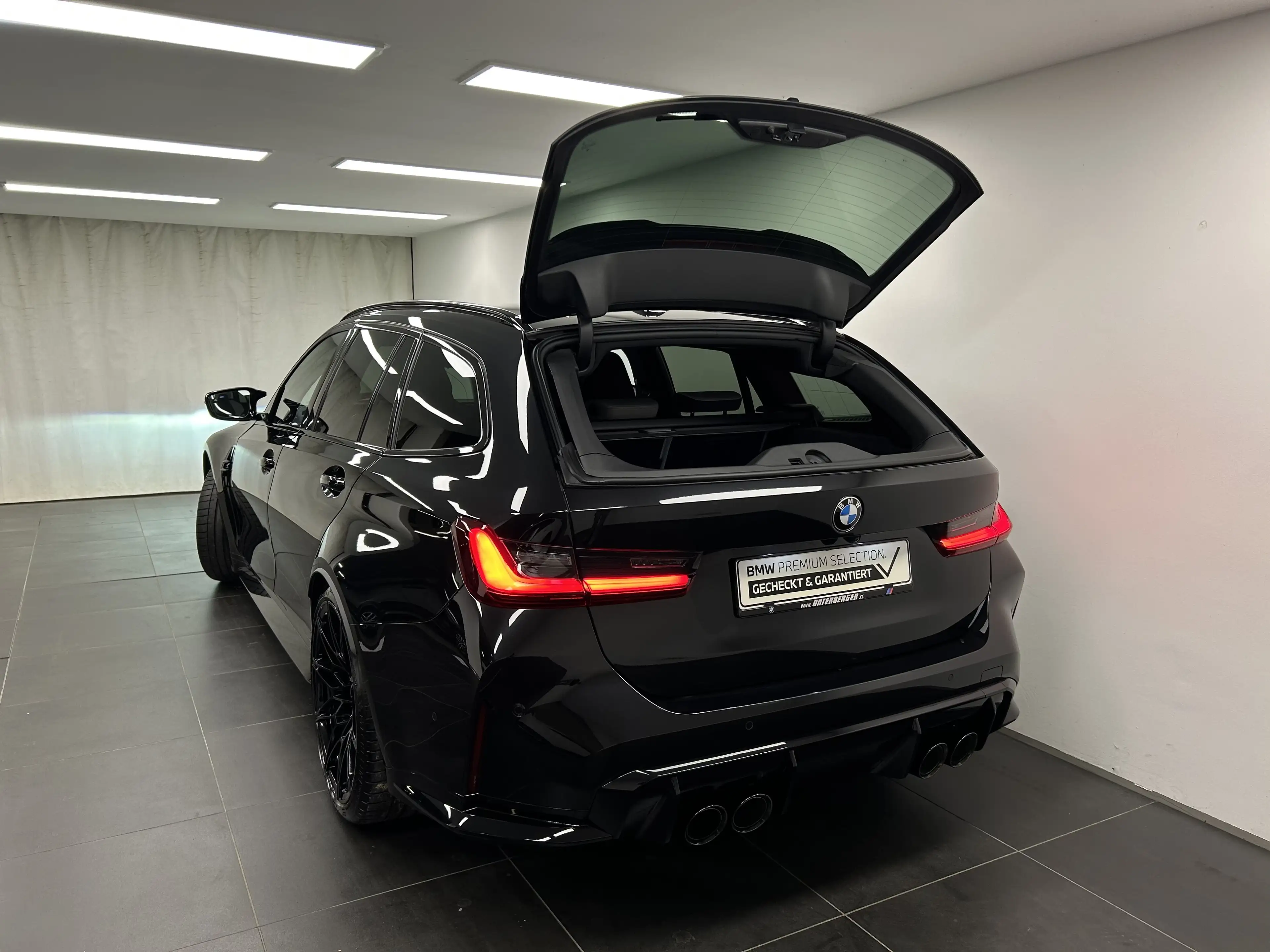 BMW M3 Touring xDrive Competition M M Drivers P. — photo 12