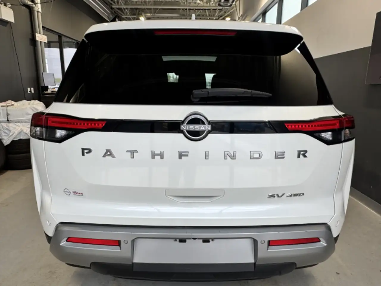 Nissan Pathfinder снимка Nissan Pathfinder