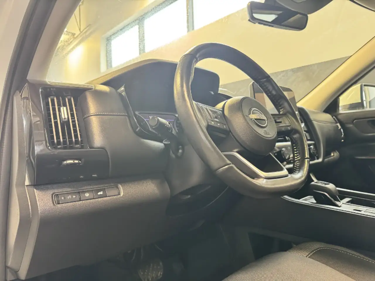 Nissan Pathfinder снимка Nissan Pathfinder