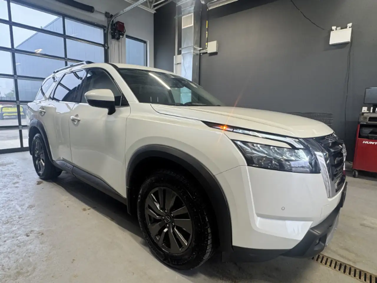 Nissan Pathfinder снимка Nissan Pathfinder