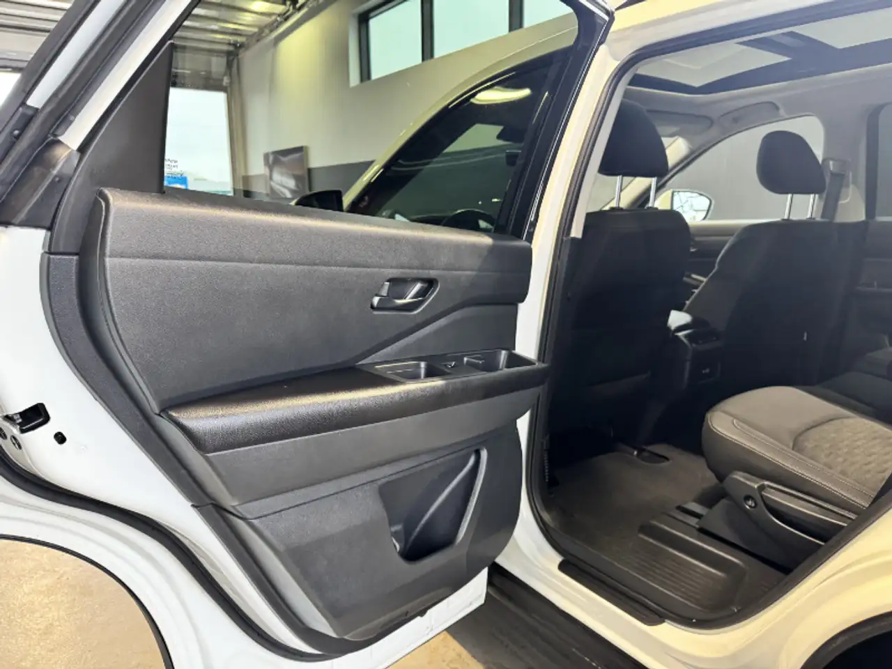 Nissan Pathfinder снимка Nissan Pathfinder