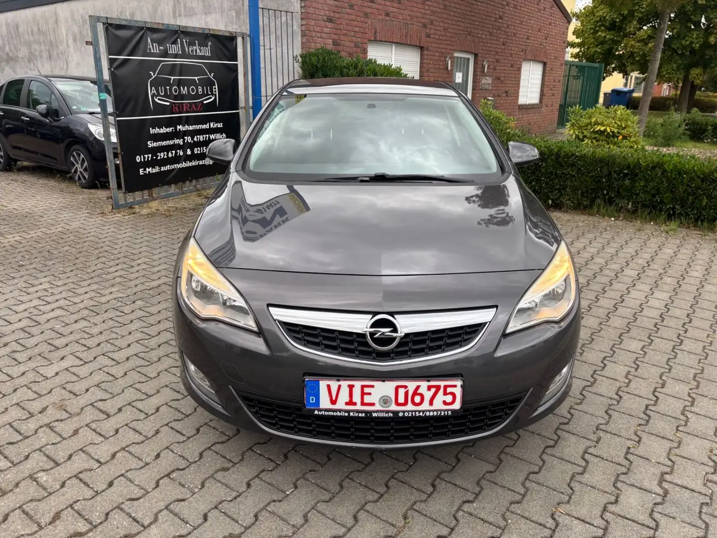 Opel Astra Lim. 5-trg. Design Edition PDC TEMP GARANTIE Grau - 2