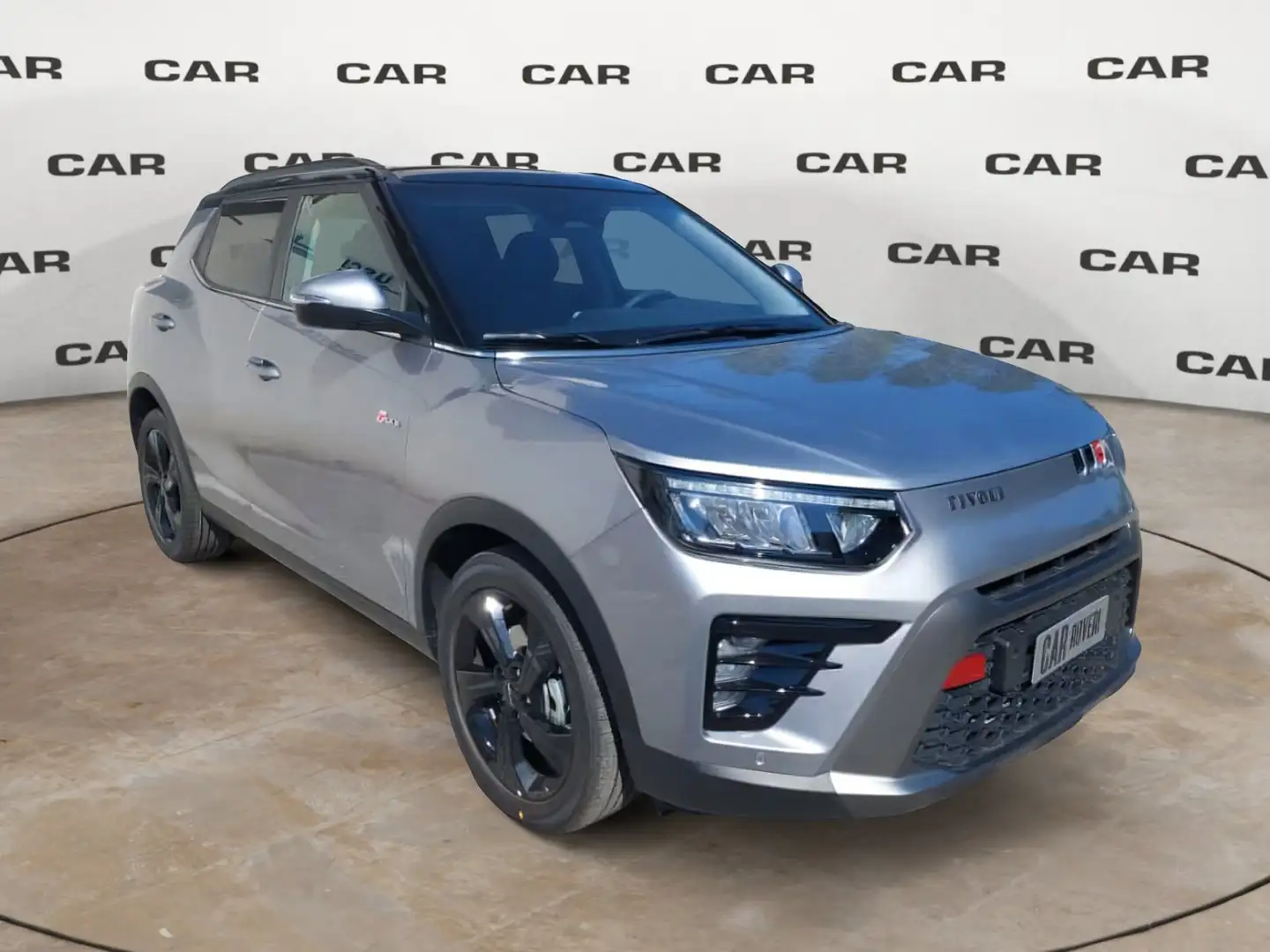 KGM Tivoli Tivoli 1.5 GDI Turbo 2WD AT 163 CV K-Line Bi-Color Argento - 1