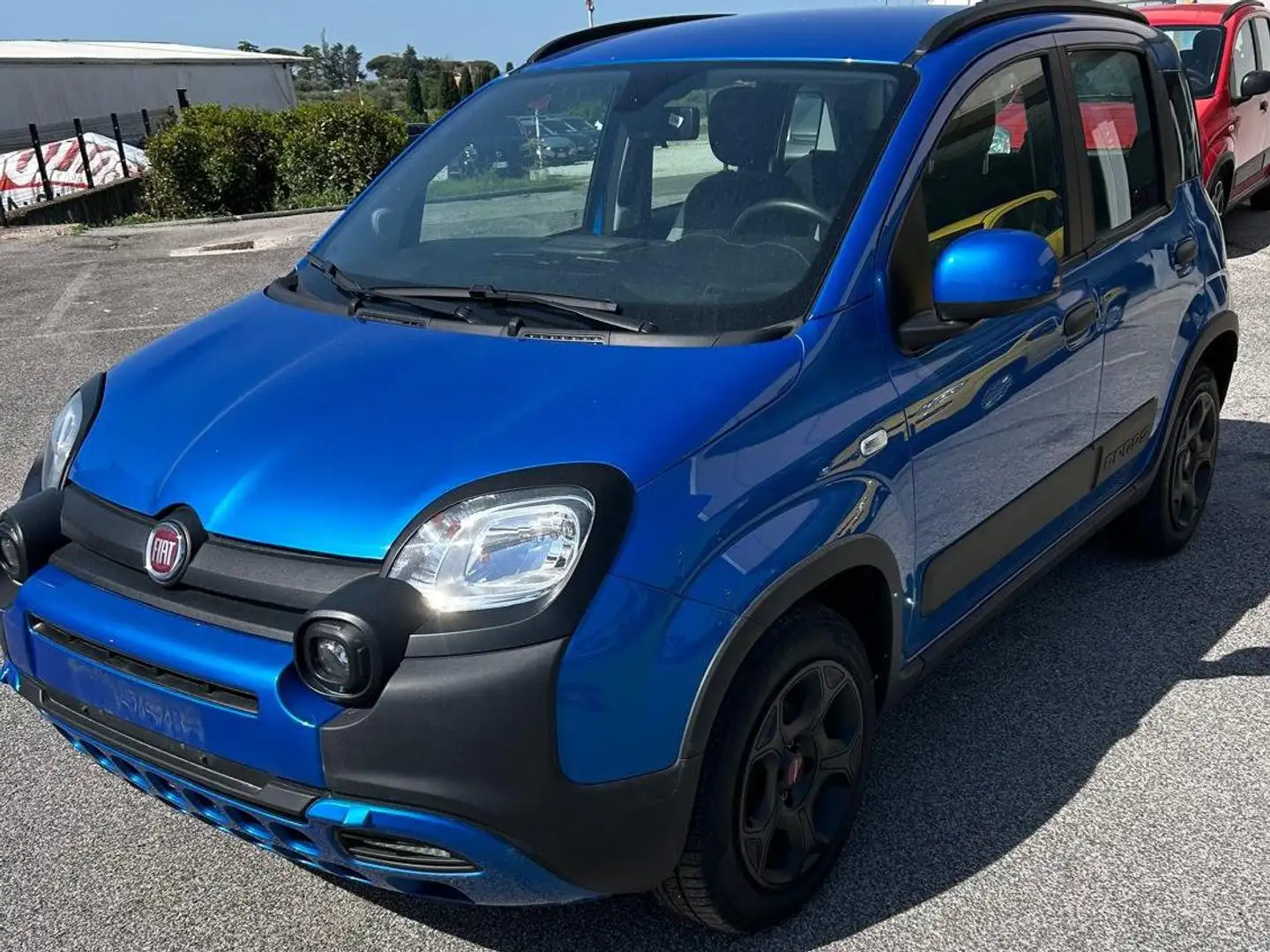 Fiat Panda 1.0 FireFly S&S Hybrid City Cross Blauw - 1