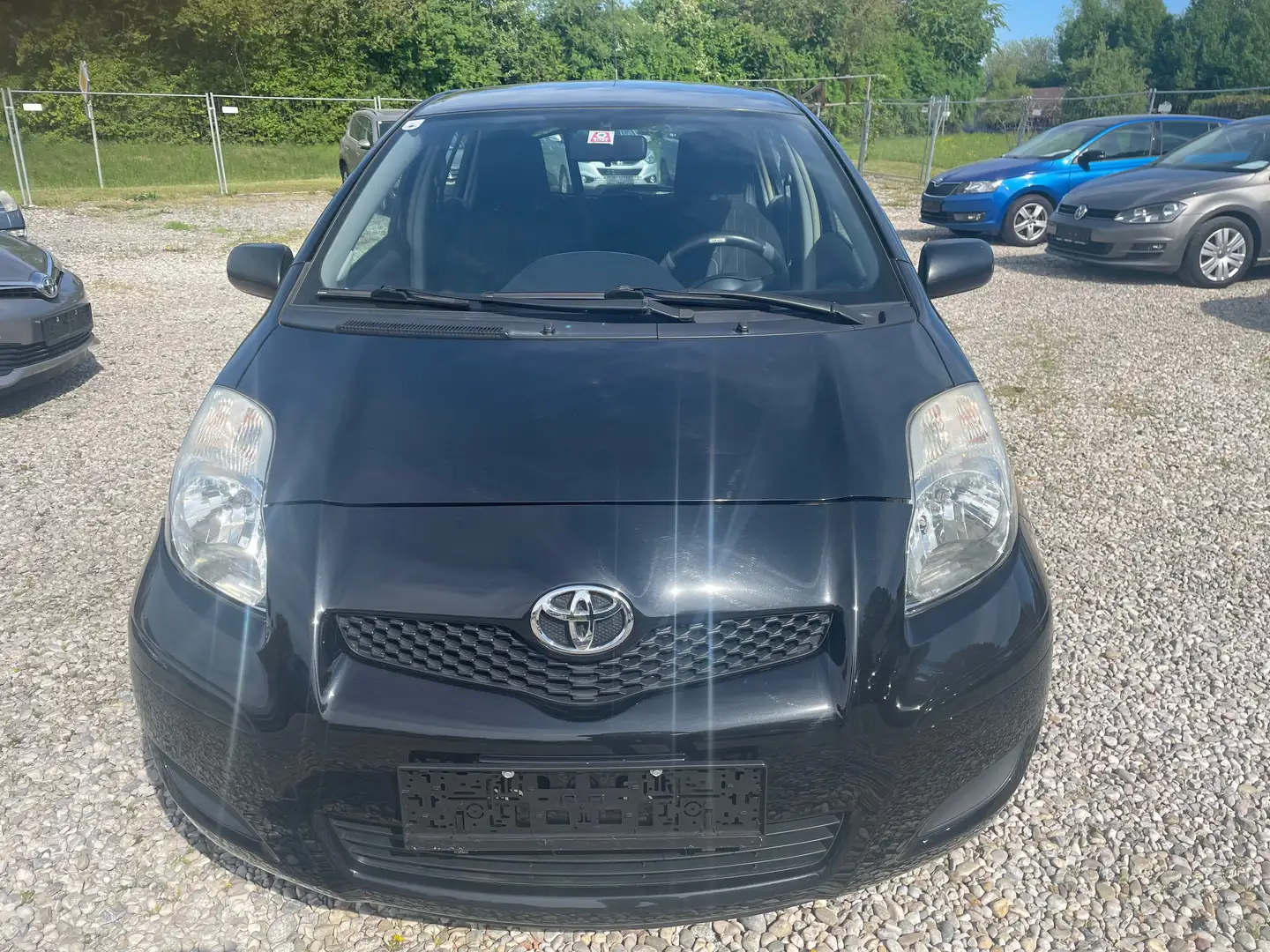 Toyota Yaris Basis+neu pickerl 4/2027+4monat Schwarz - 2
