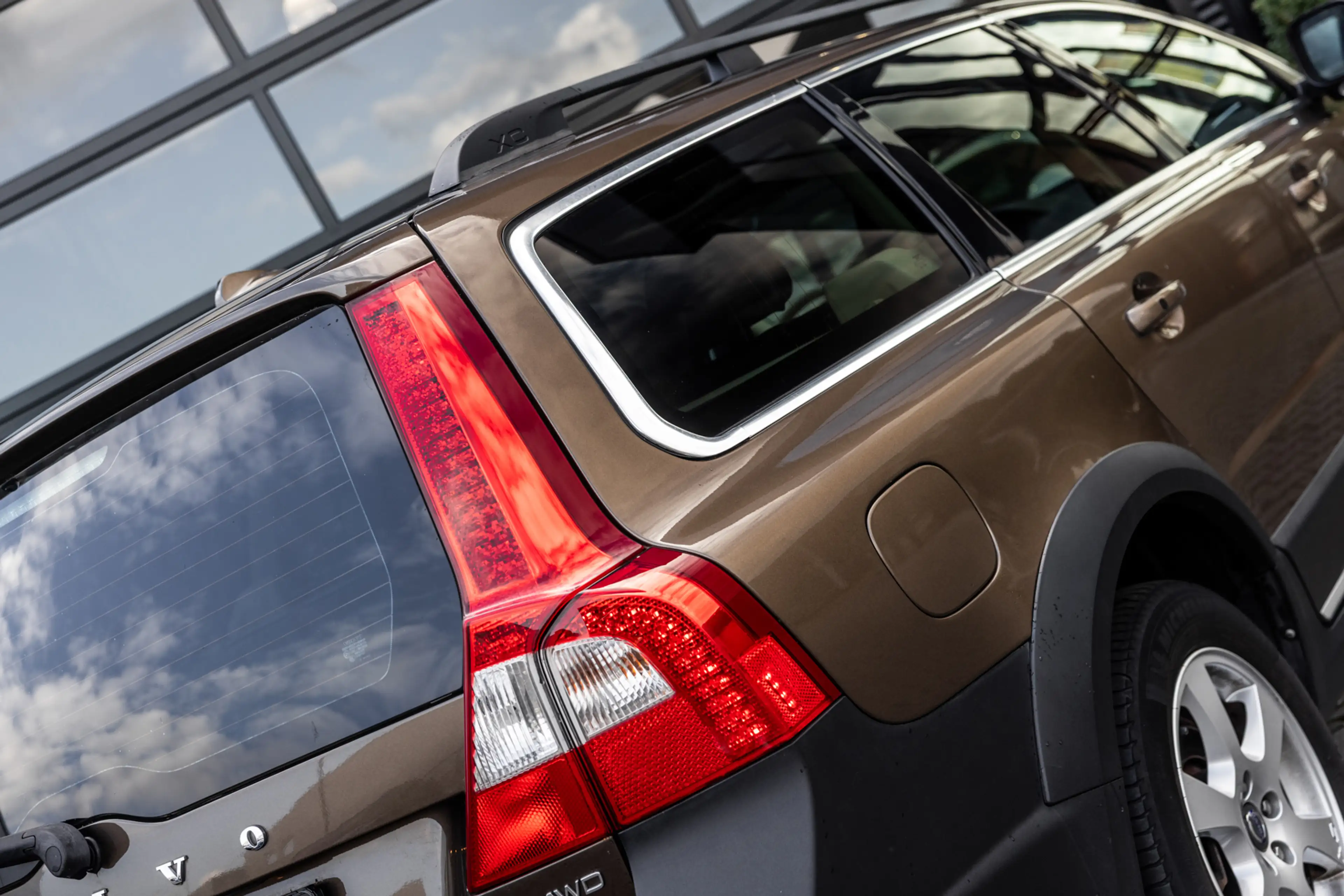 Volvo XC70 3.2 AWD, 243 PK, Schuifdak, Memory, Trekhaak, BLIS — photo 8