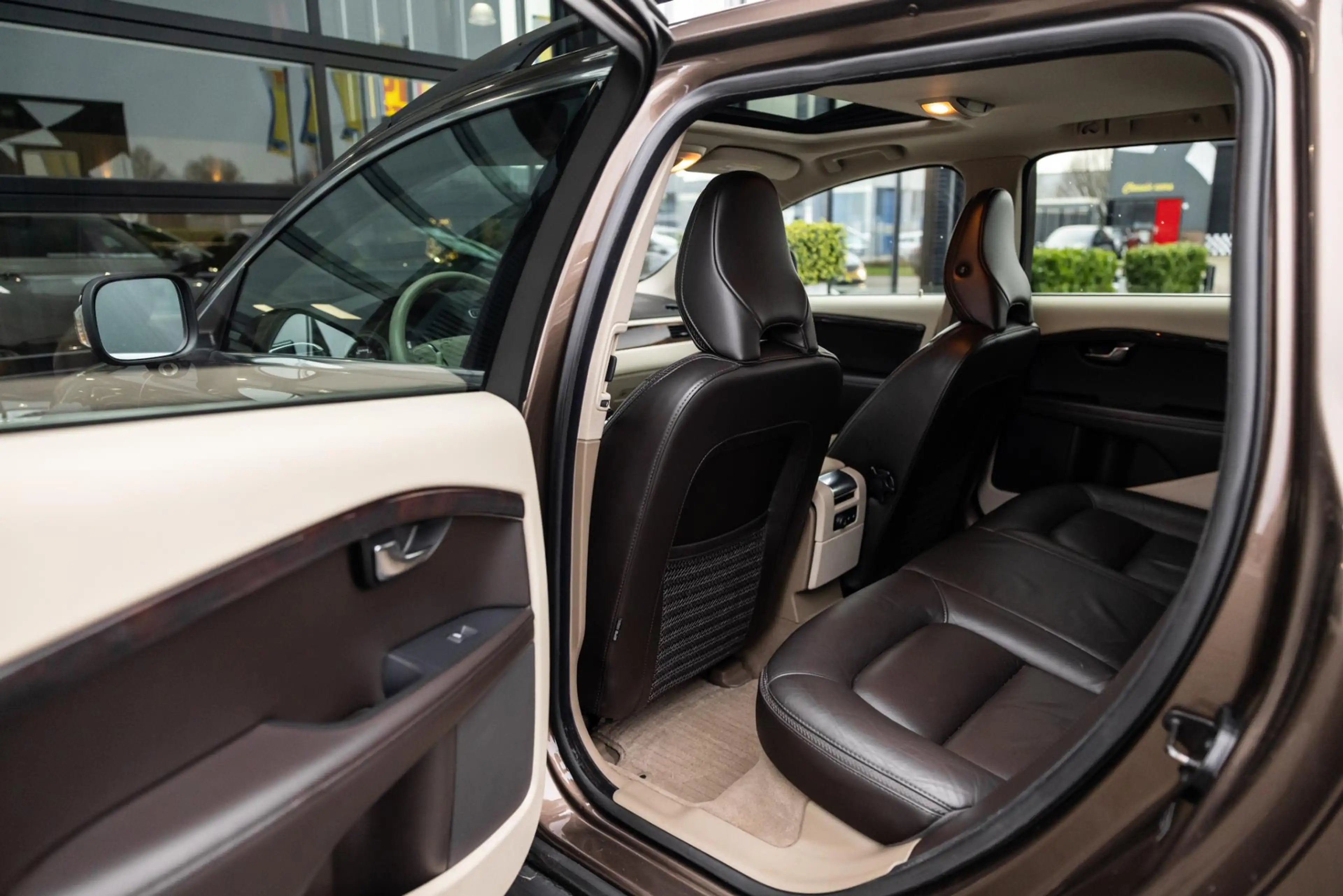 Volvo XC70 3.2 AWD, 243 PK, Schuifdak, Memory, Trekhaak, BLIS — photo 13