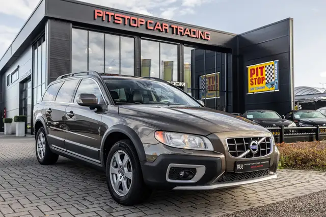 Volvo XC70 3.2 AWD, 243 PK, Schuifdak, Memory, Trekhaak, BLIS