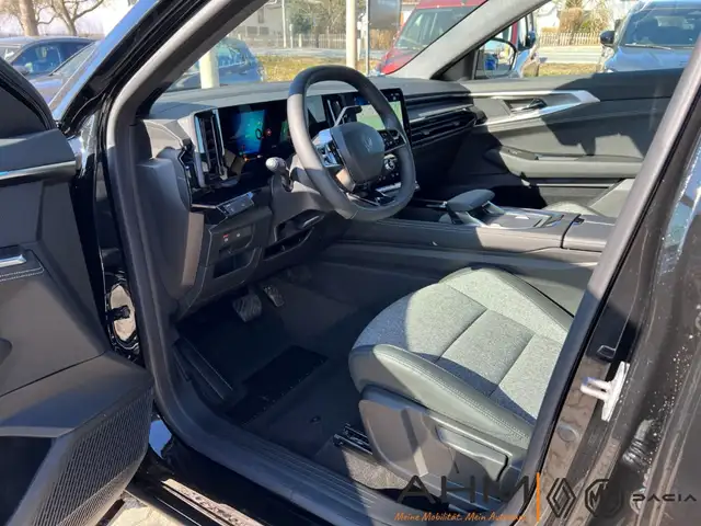 Renault Rafale view 10