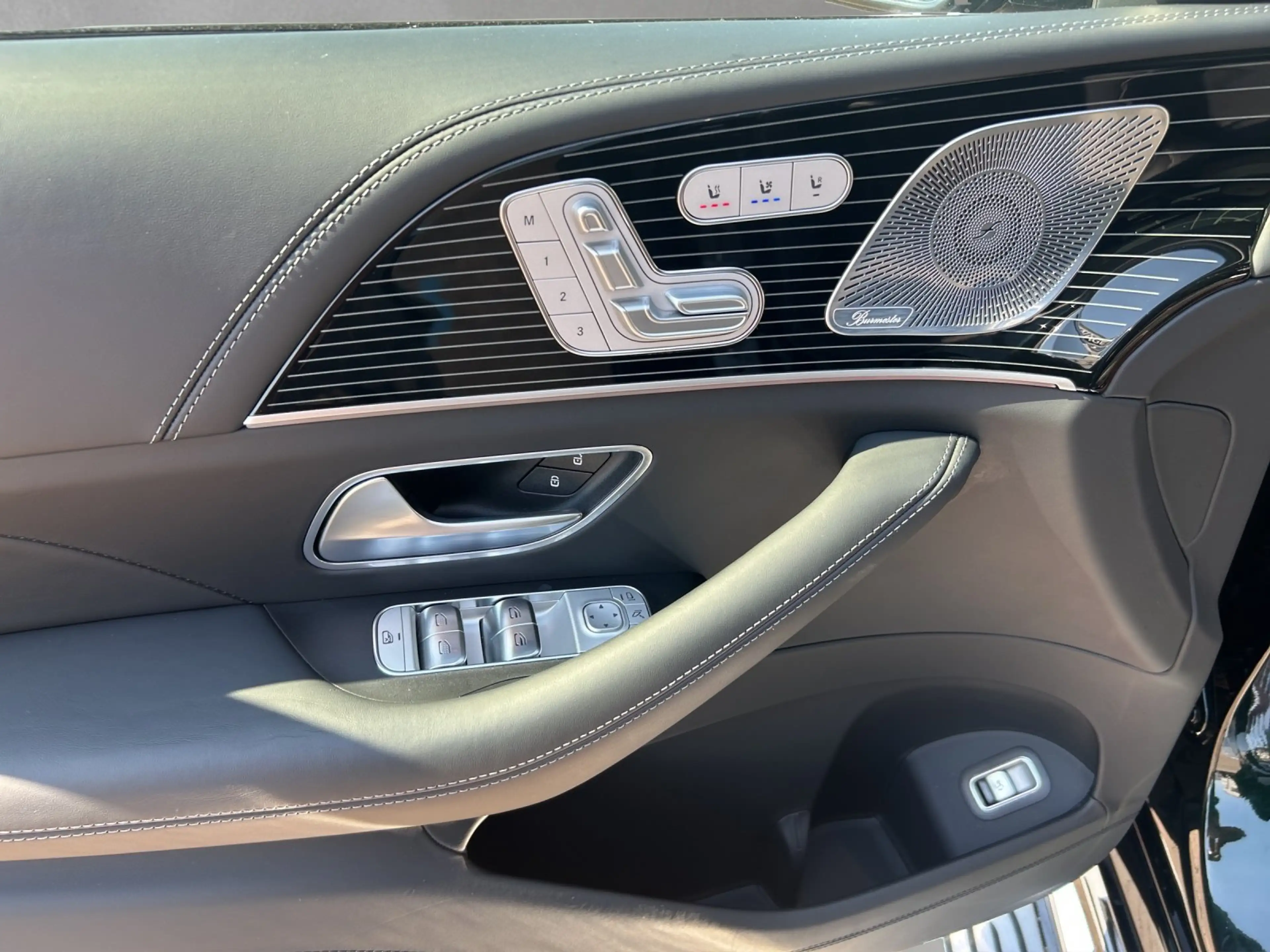 Mercedes-Benz GLS 600 Mercedes-Benz GLS 600 Maybach VOLL! First Class — photo 12