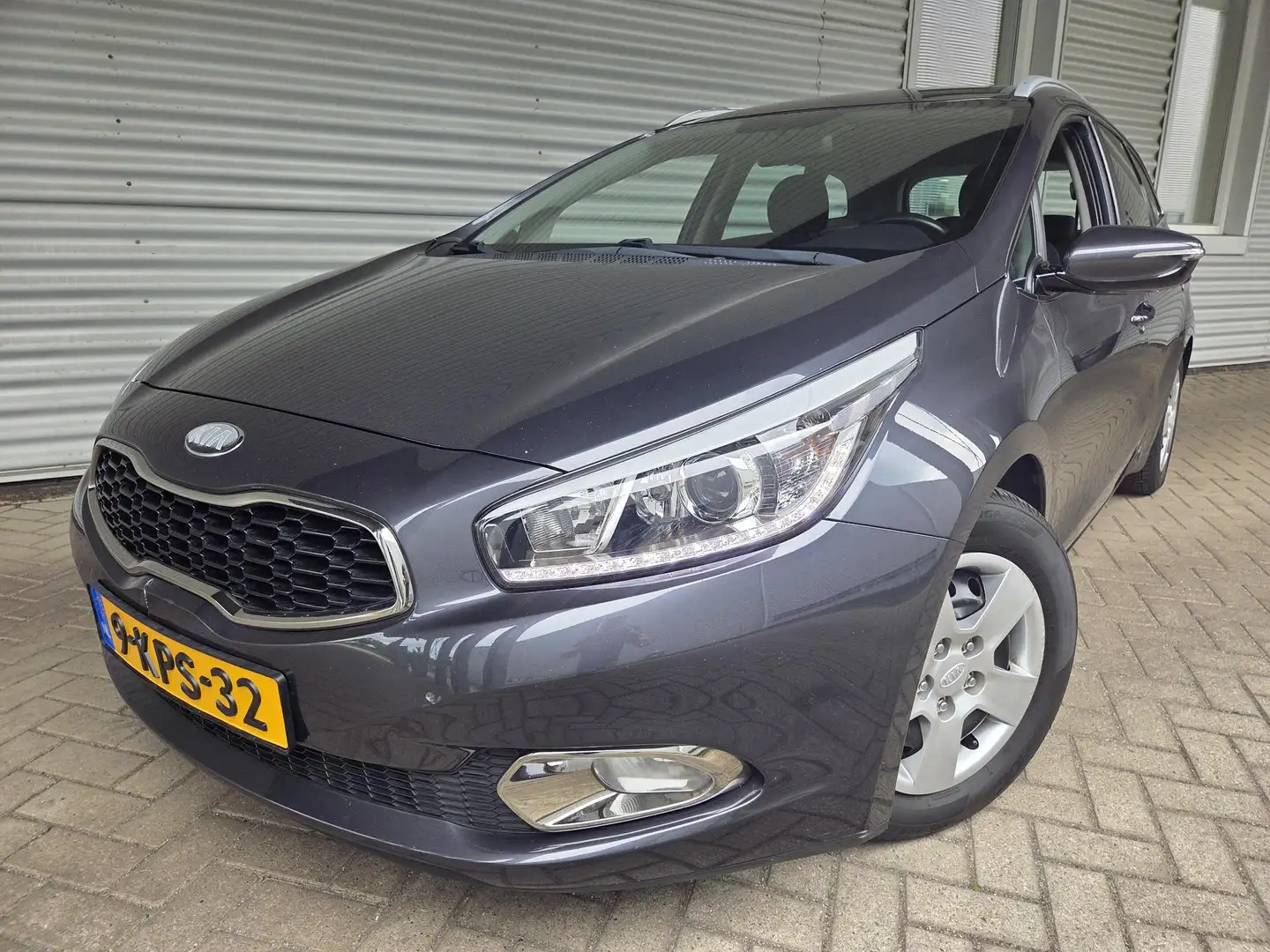 Kia Ceed SW / cee'd SW Sportswagon 1.6 GDI Comfort Pack Gris - 2