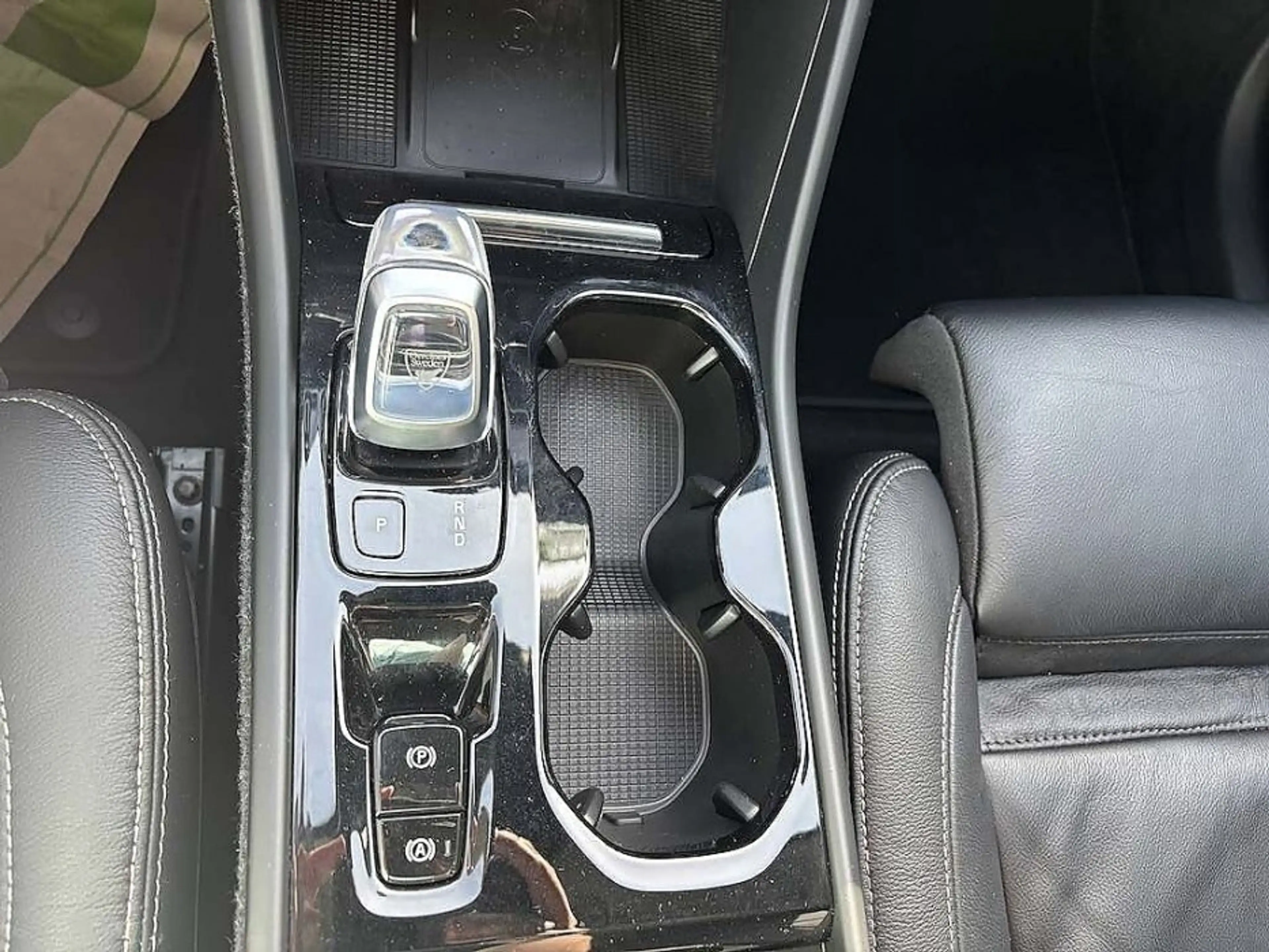 Volvo XC40 1.5 T4 Recharge Inscription Ecc,leer,navi,lmv,dakr — photo 18